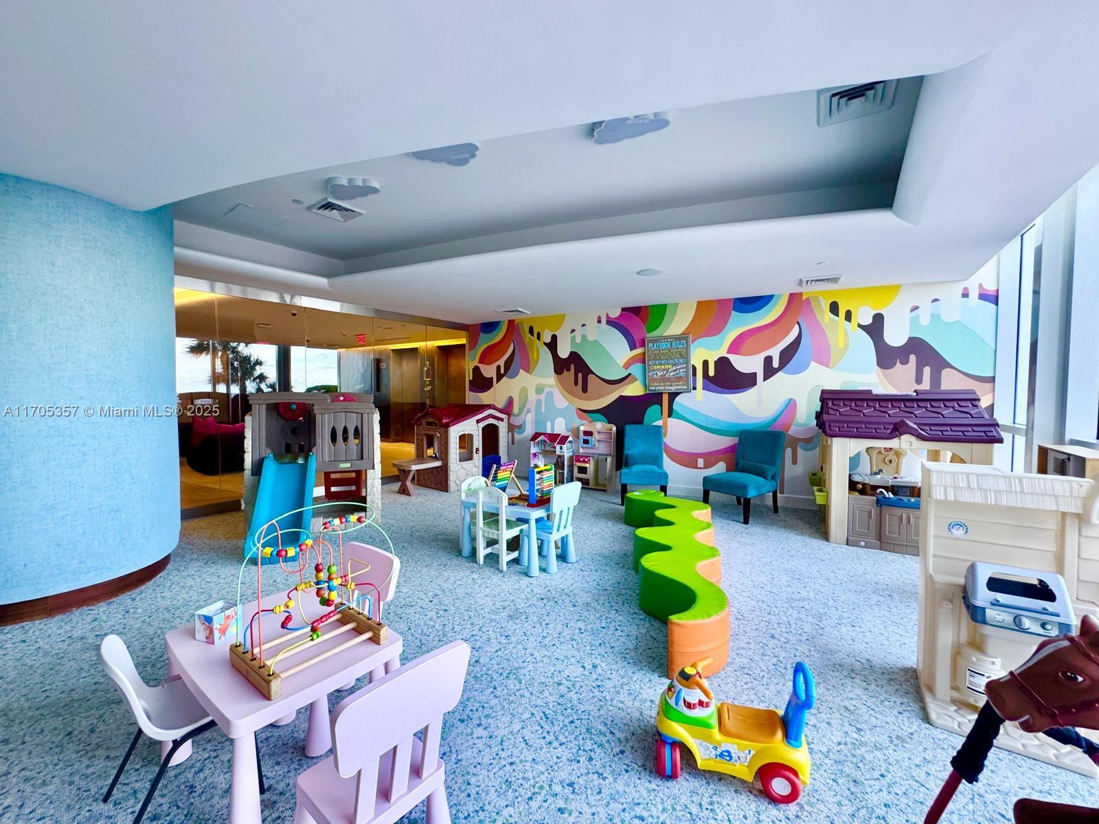 TRUMP PALACE CONDO - Residential