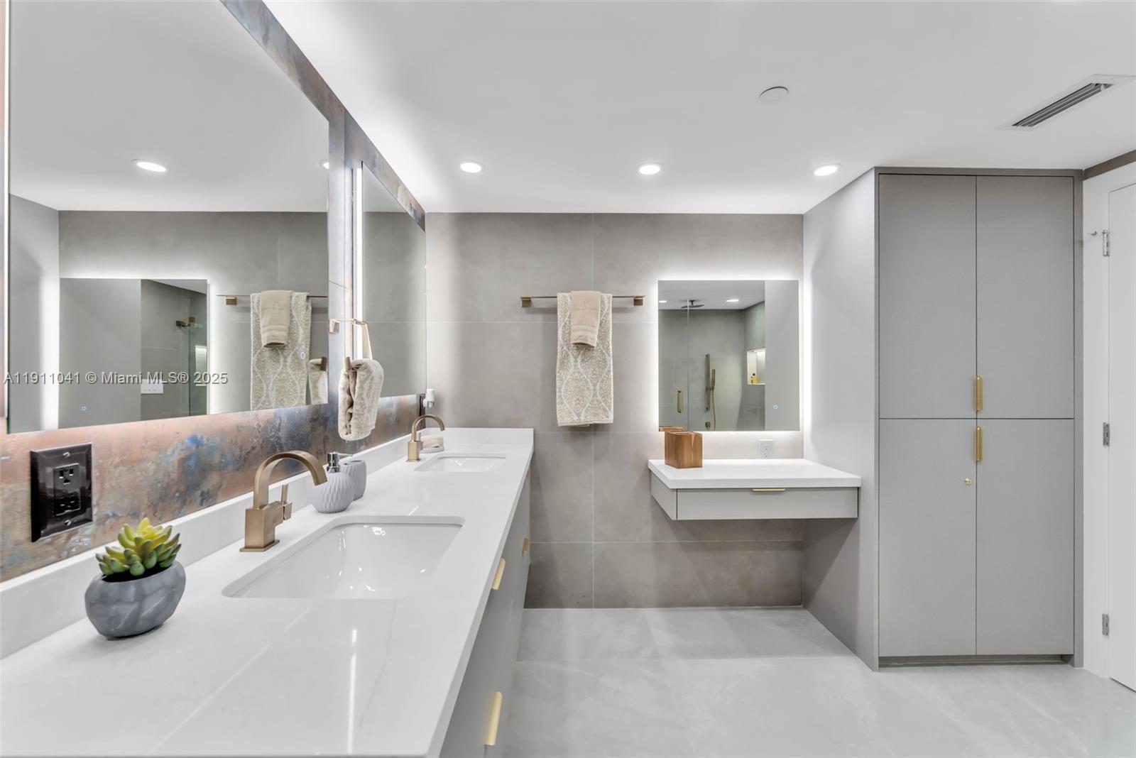 TURNBERRY ISLE CONDO - Residential Lease