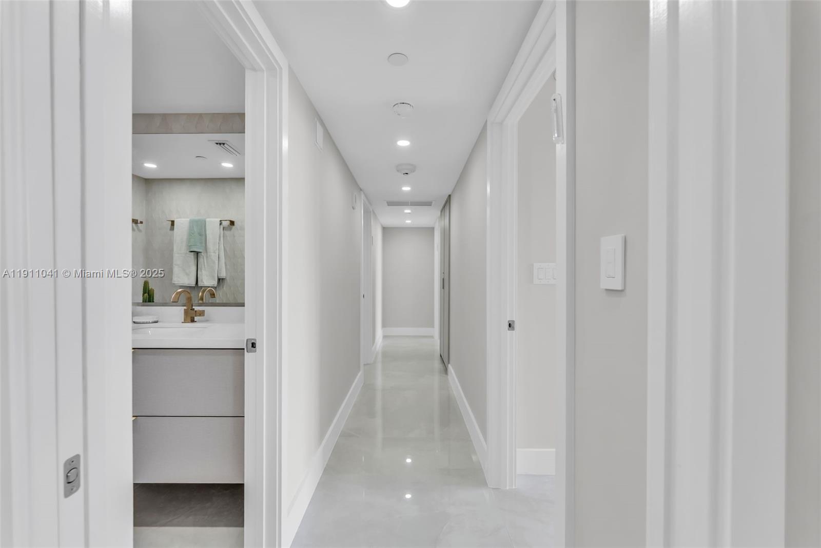 TURNBERRY ISLE CONDO - Residential Lease