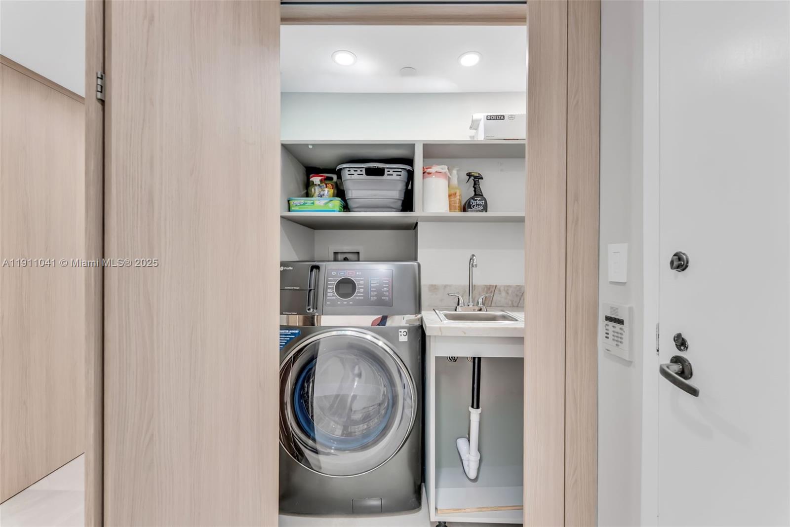 TURNBERRY ISLE CONDO - Residential Lease