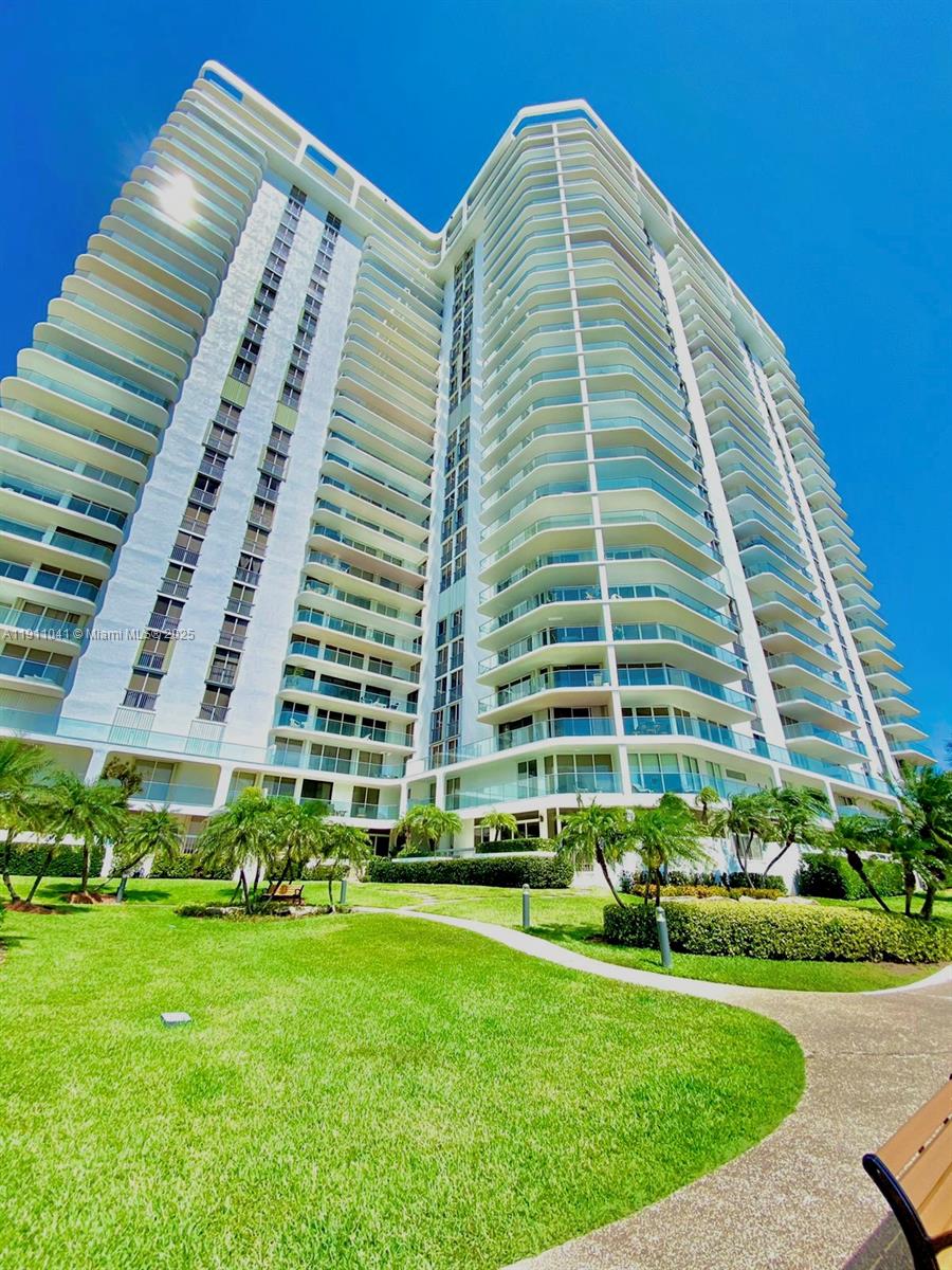 TURNBERRY ISLE CONDO - Residential Lease