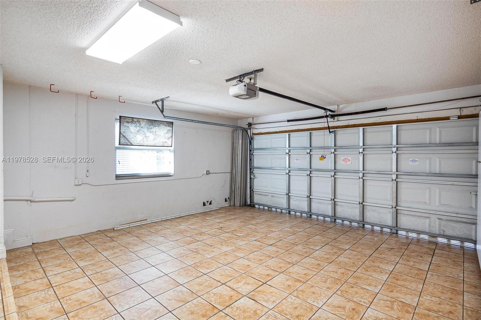 LAKES OF THE MEADOW SEC 4 - Residential