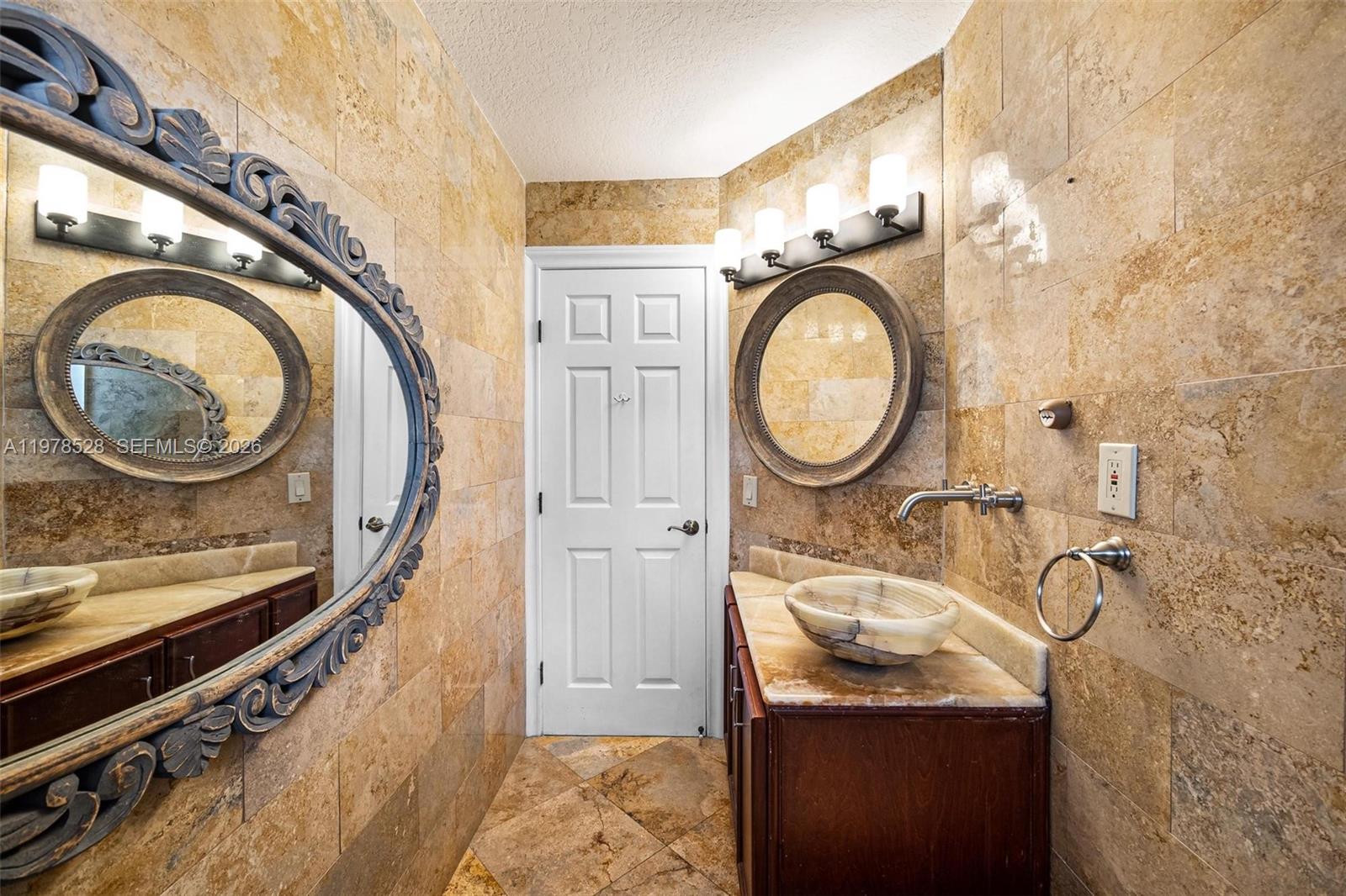 LAKES OF THE MEADOW SEC 4 - Residential