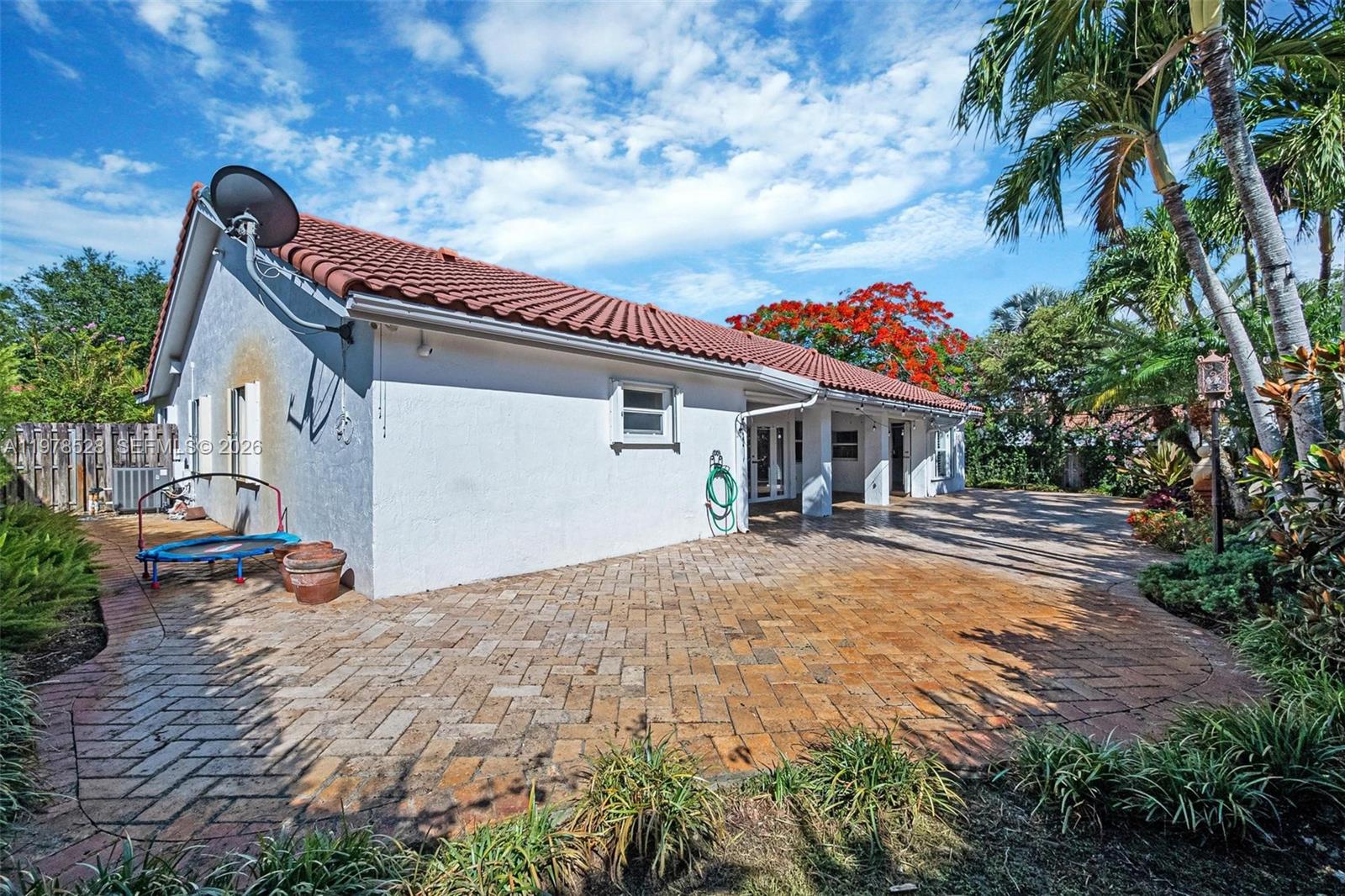 LAKES OF THE MEADOW SEC 4 - Residential