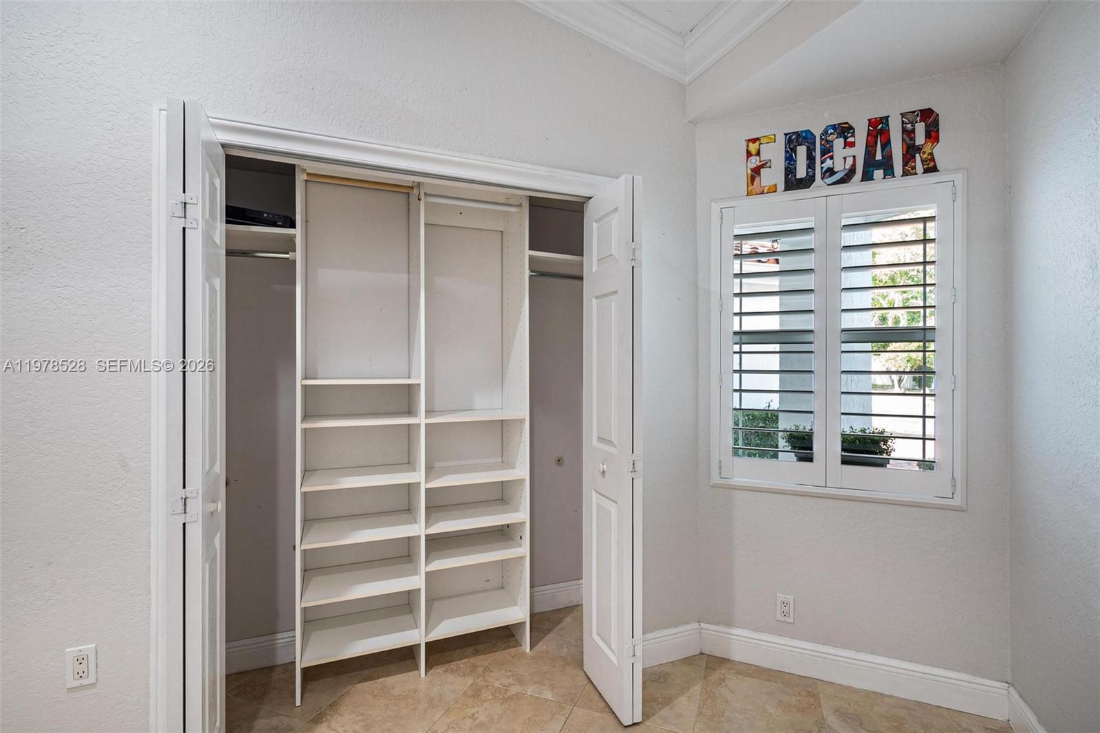 LAKES OF THE MEADOW SEC 4 - Residential