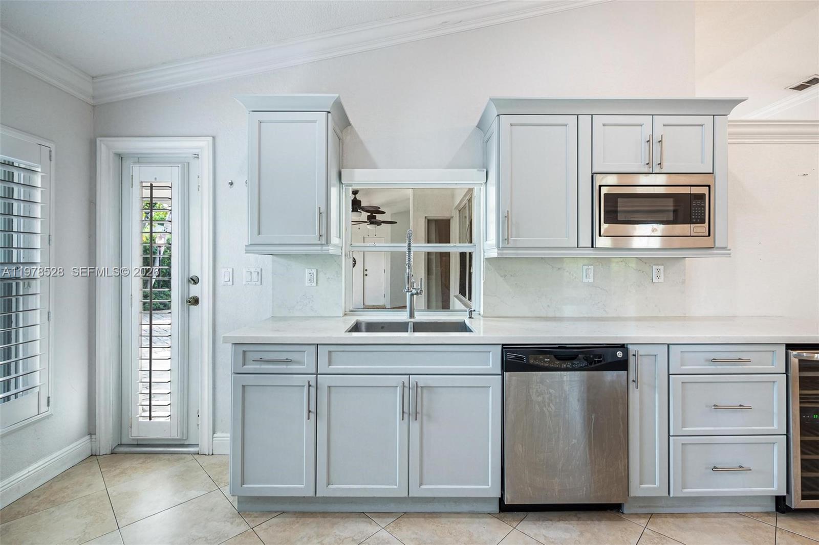 LAKES OF THE MEADOW SEC 4 - Residential