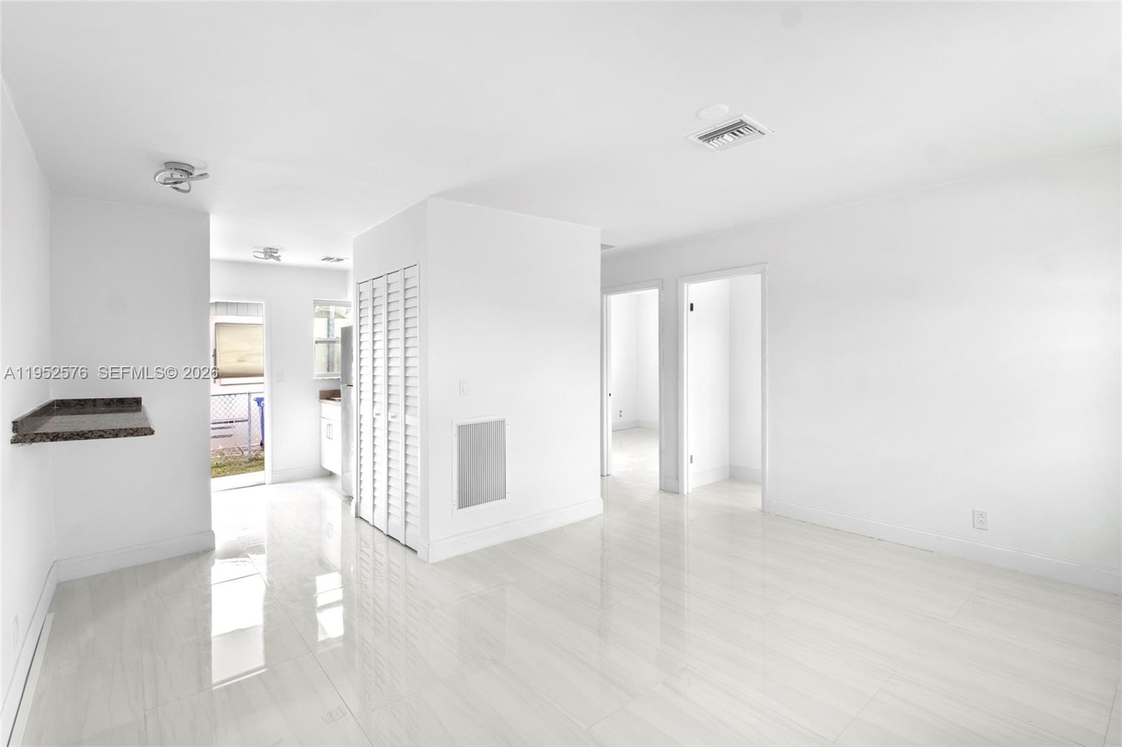 INLET CITY - Residential Income