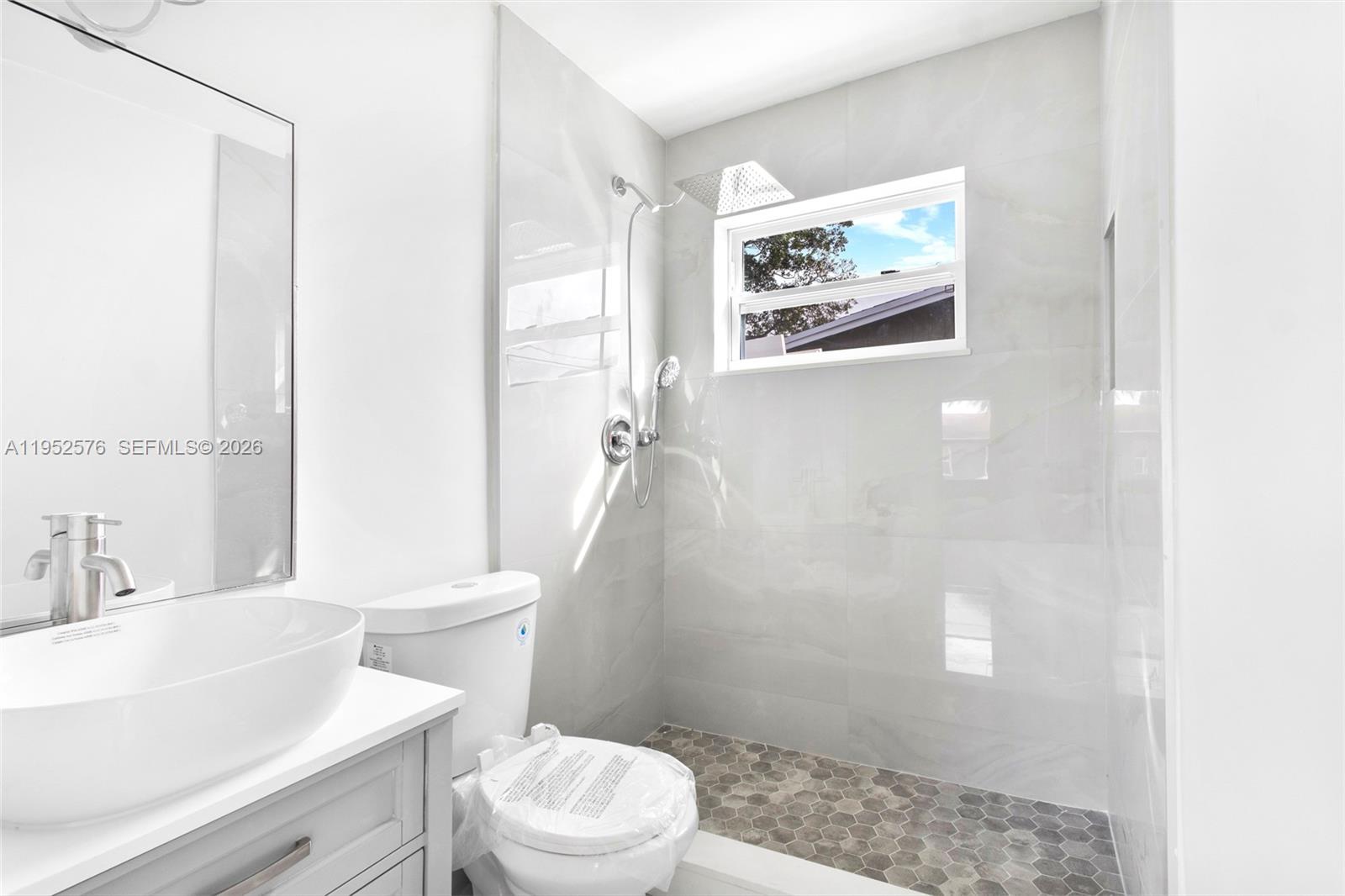 INLET CITY - Residential Income