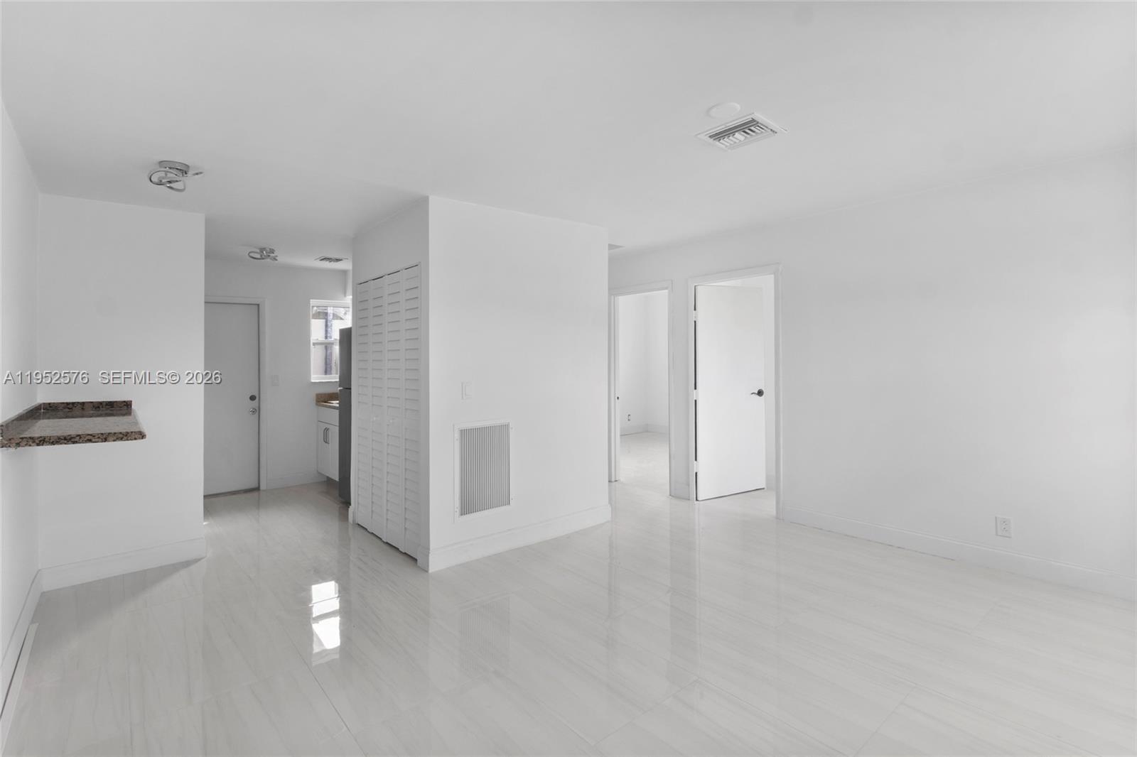 INLET CITY - Residential Income