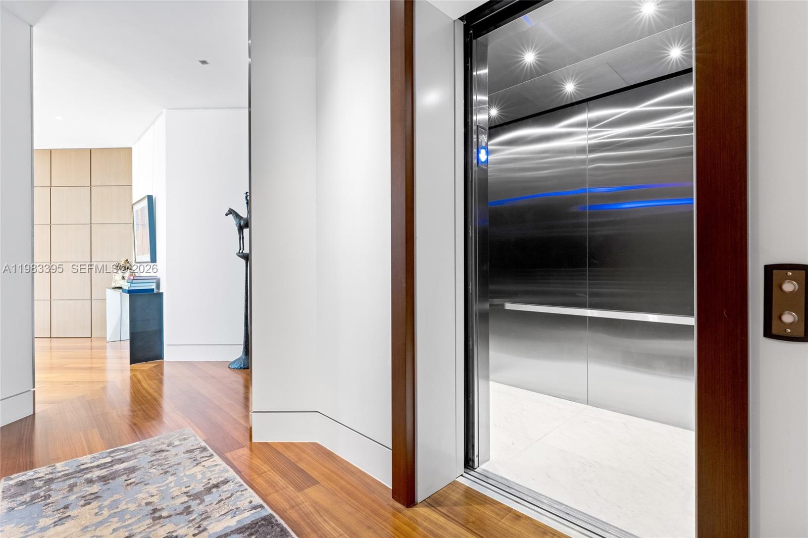 ISLA BAHIA - Residential