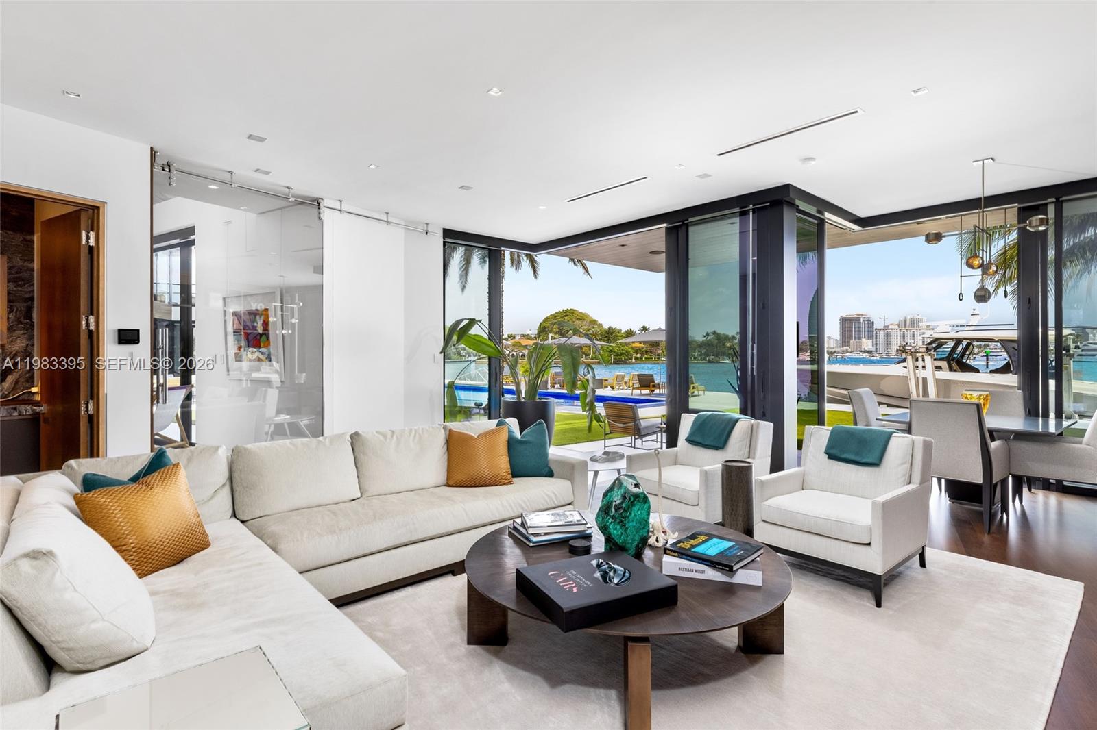 ISLA BAHIA - Residential