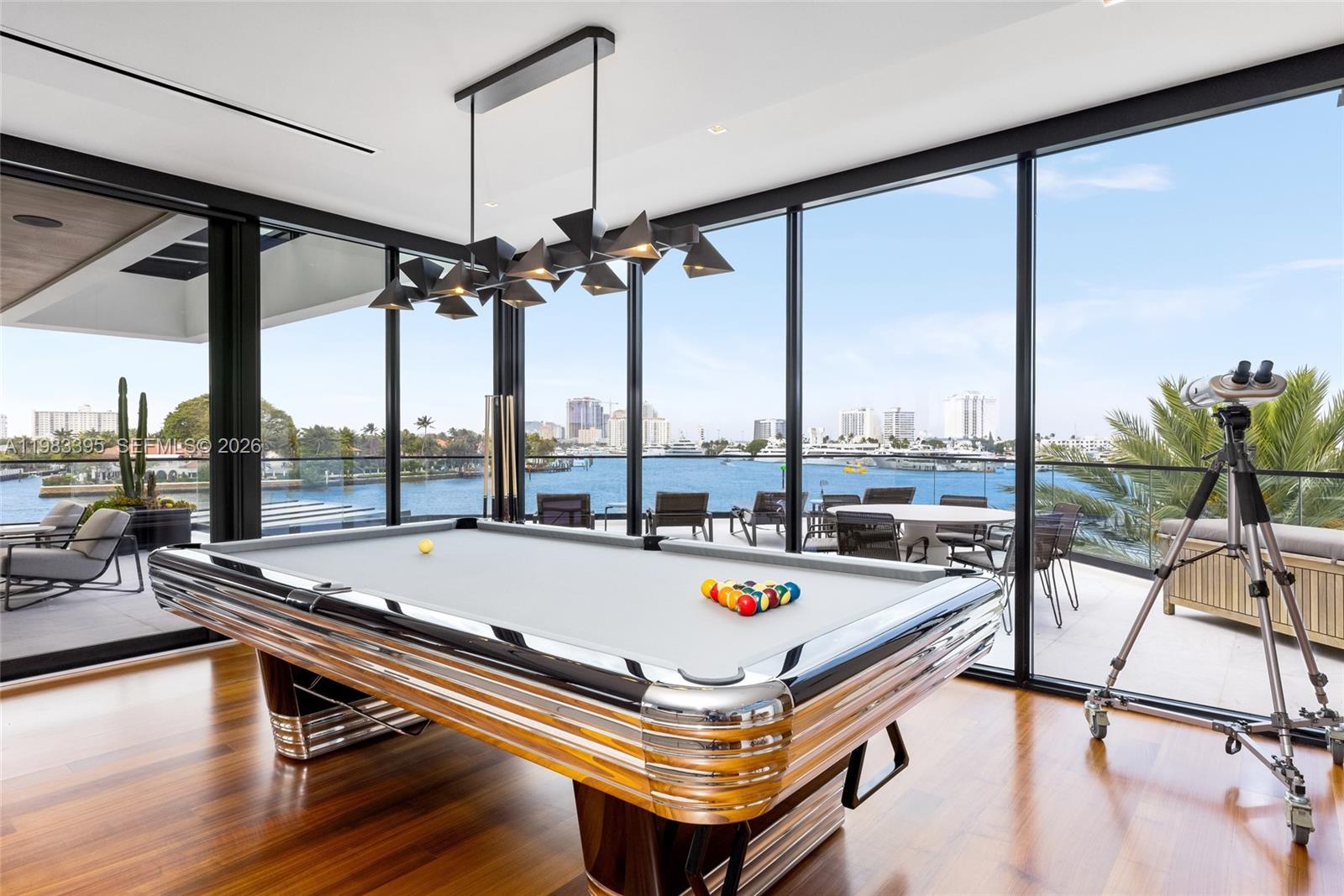 ISLA BAHIA - Residential