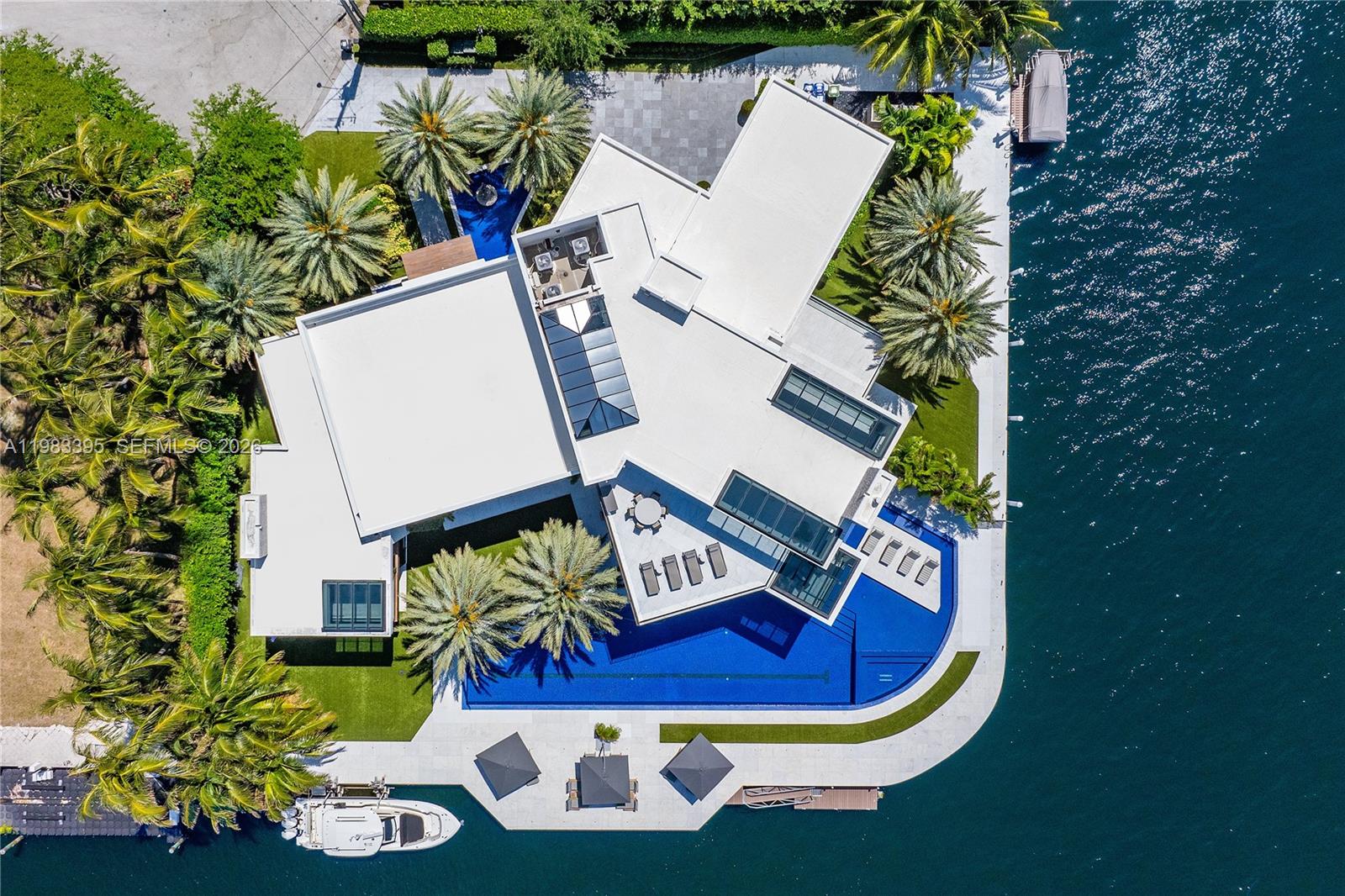 ISLA BAHIA - Residential