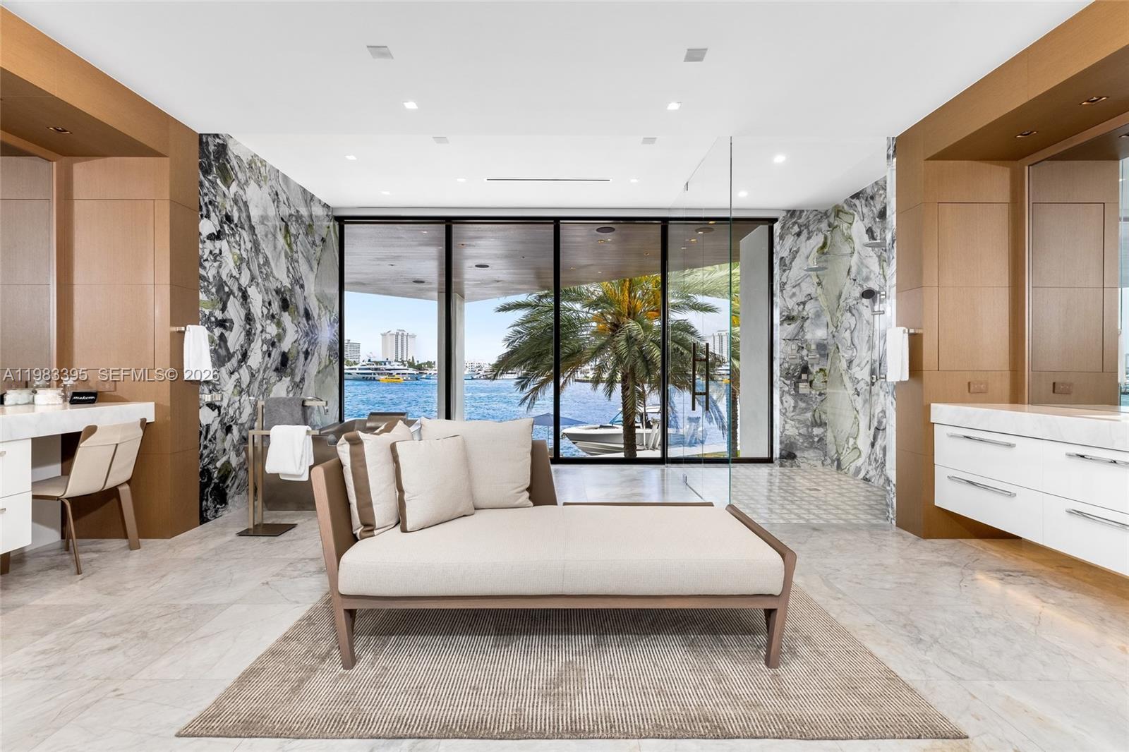 ISLA BAHIA - Residential