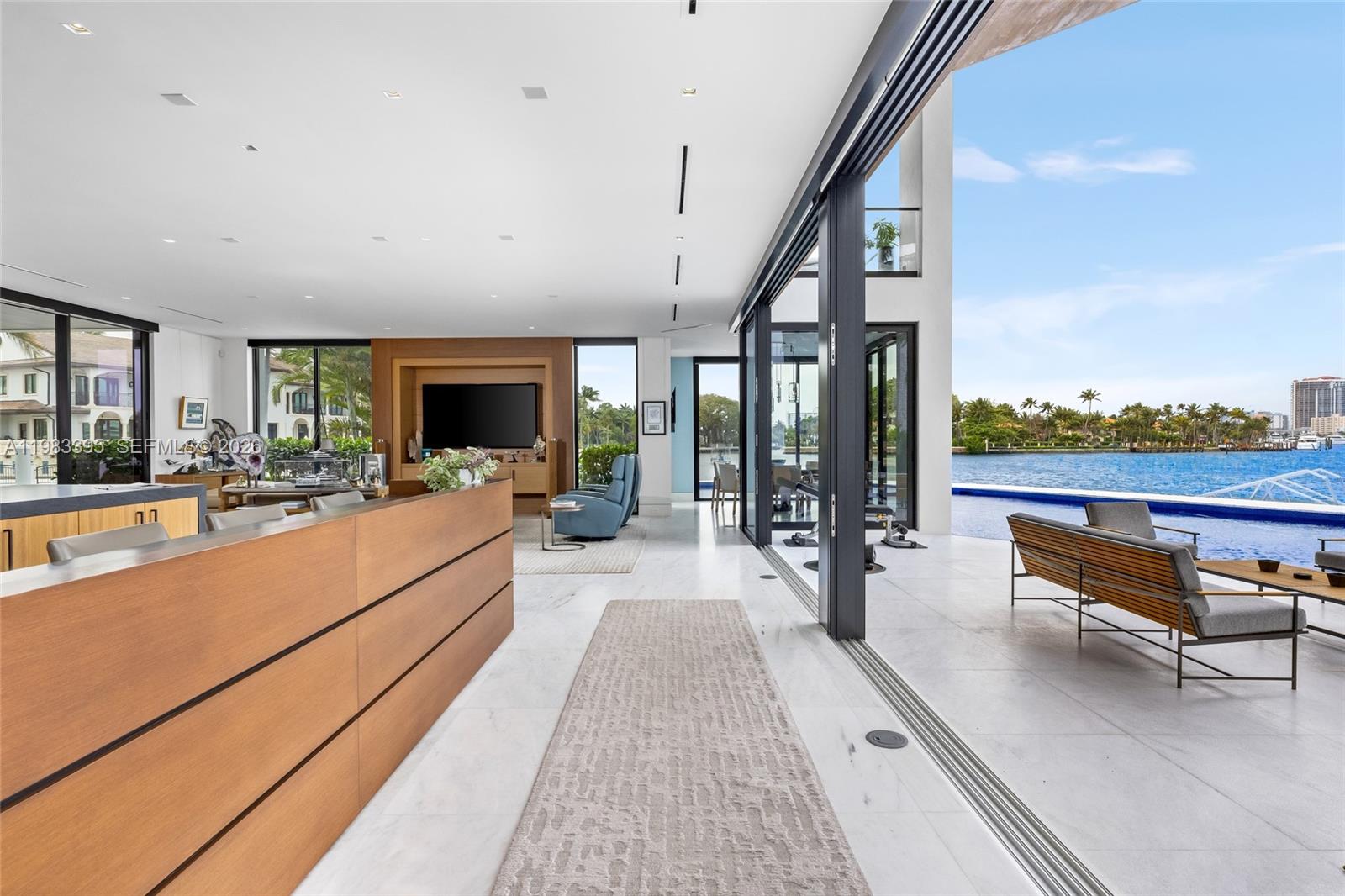 ISLA BAHIA - Residential