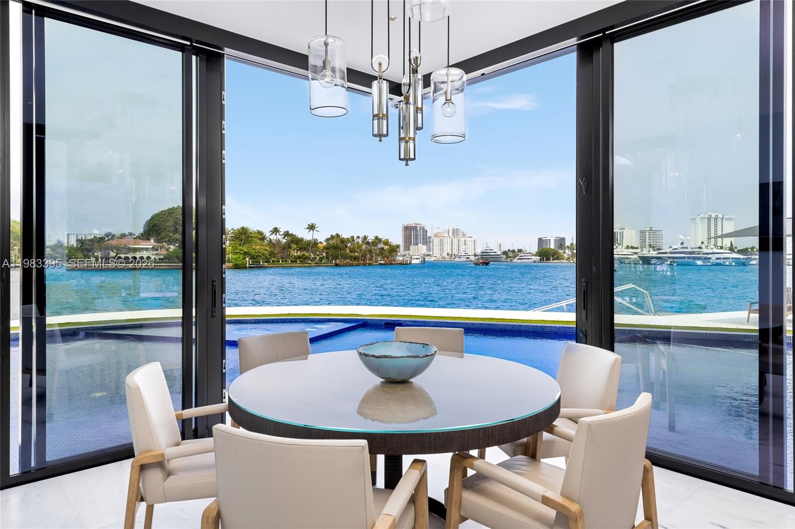 ISLA BAHIA - Residential