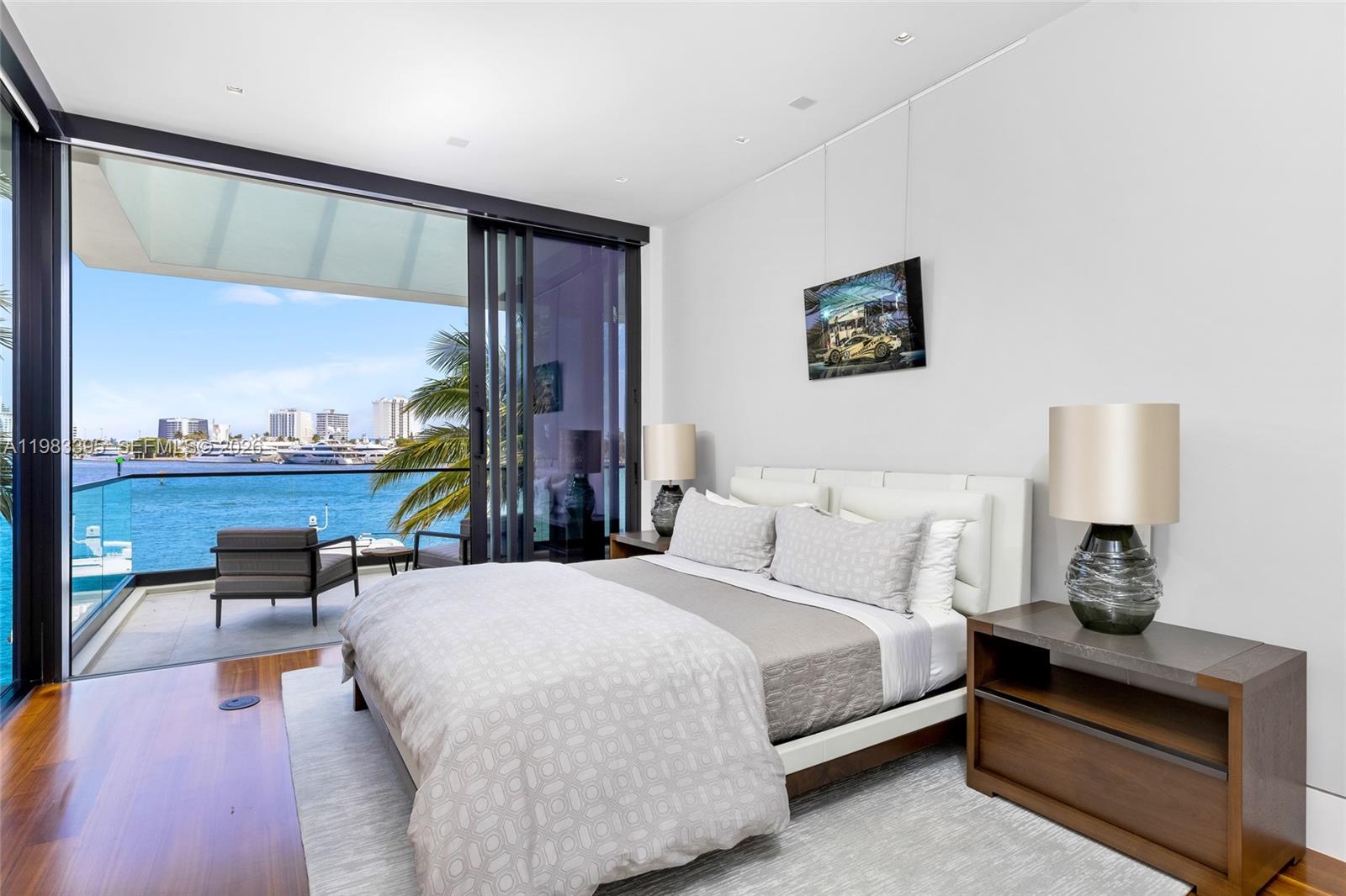 ISLA BAHIA - Residential