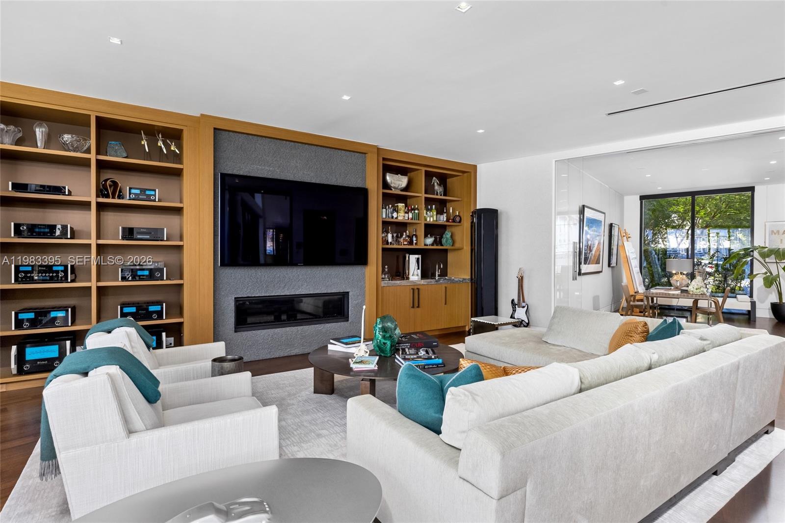 ISLA BAHIA - Residential