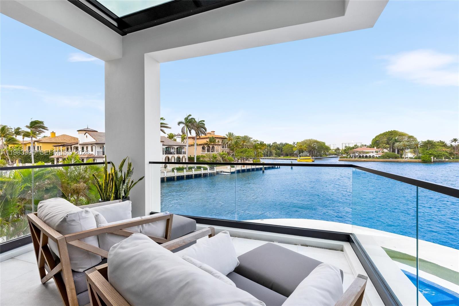 ISLA BAHIA - Residential