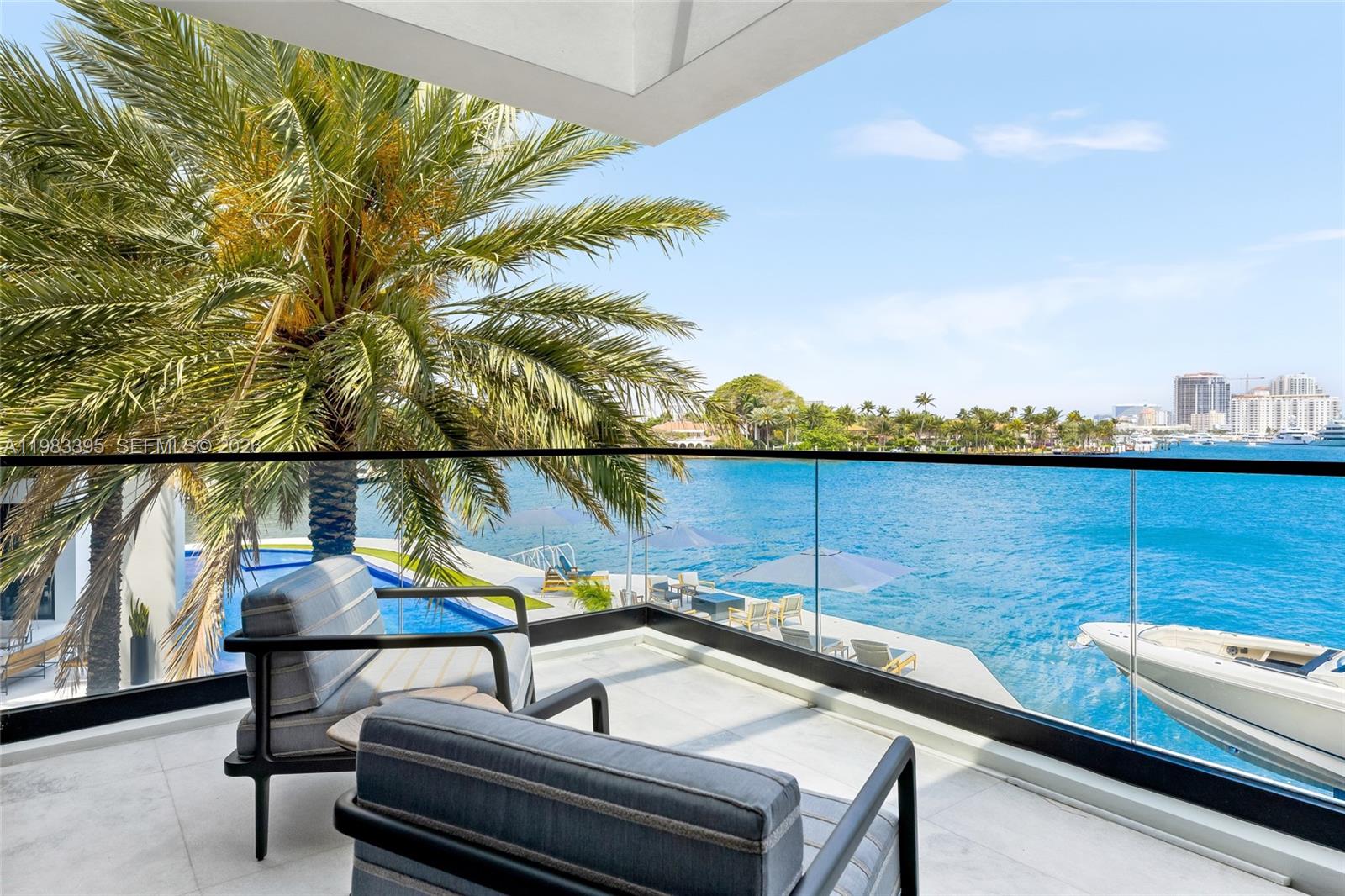 ISLA BAHIA - Residential