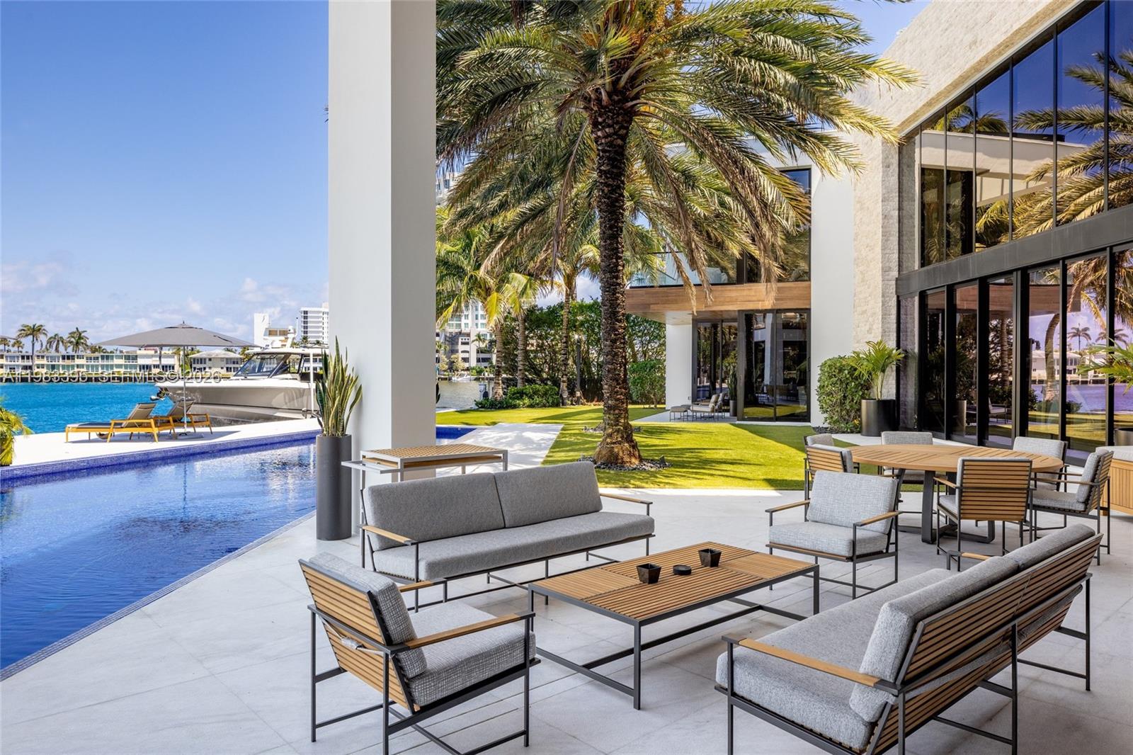 ISLA BAHIA - Residential