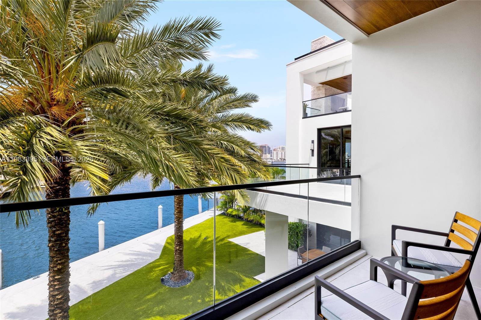 ISLA BAHIA - Residential