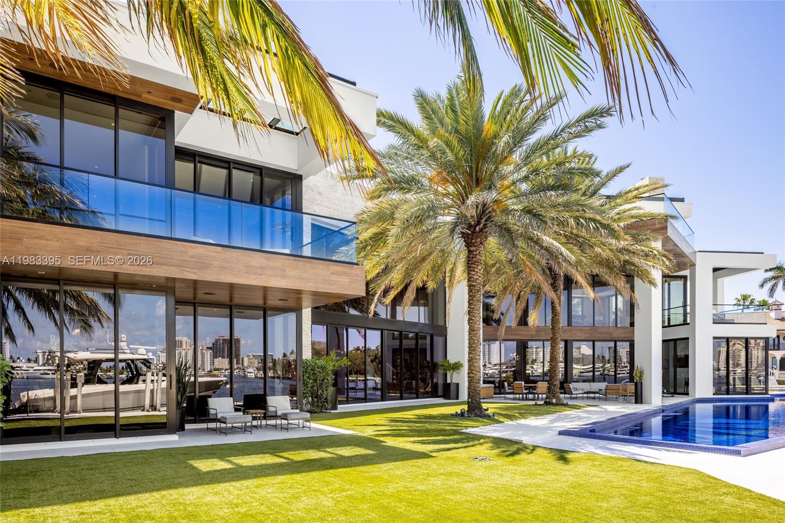 ISLA BAHIA - Residential