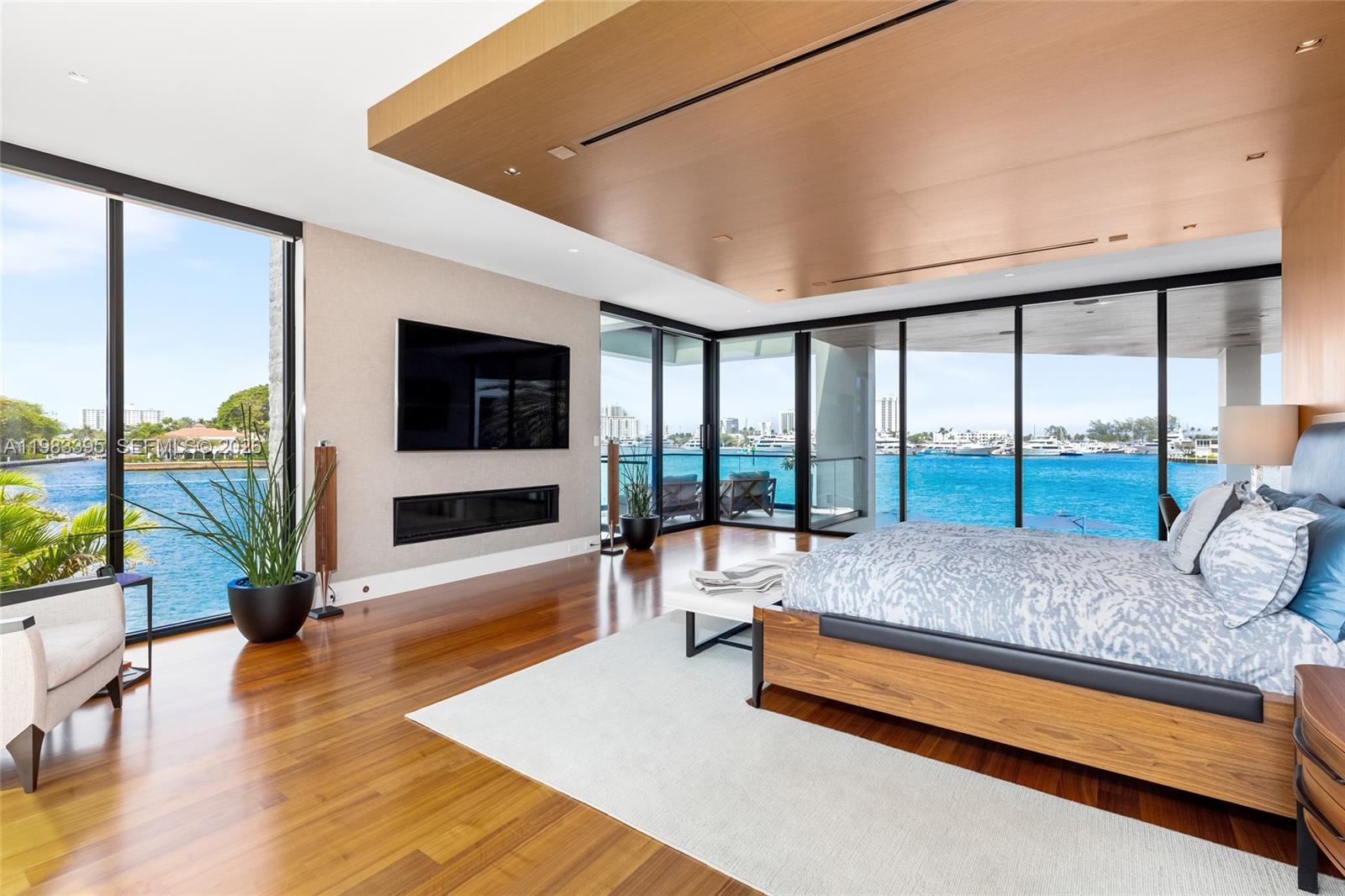 ISLA BAHIA - Residential