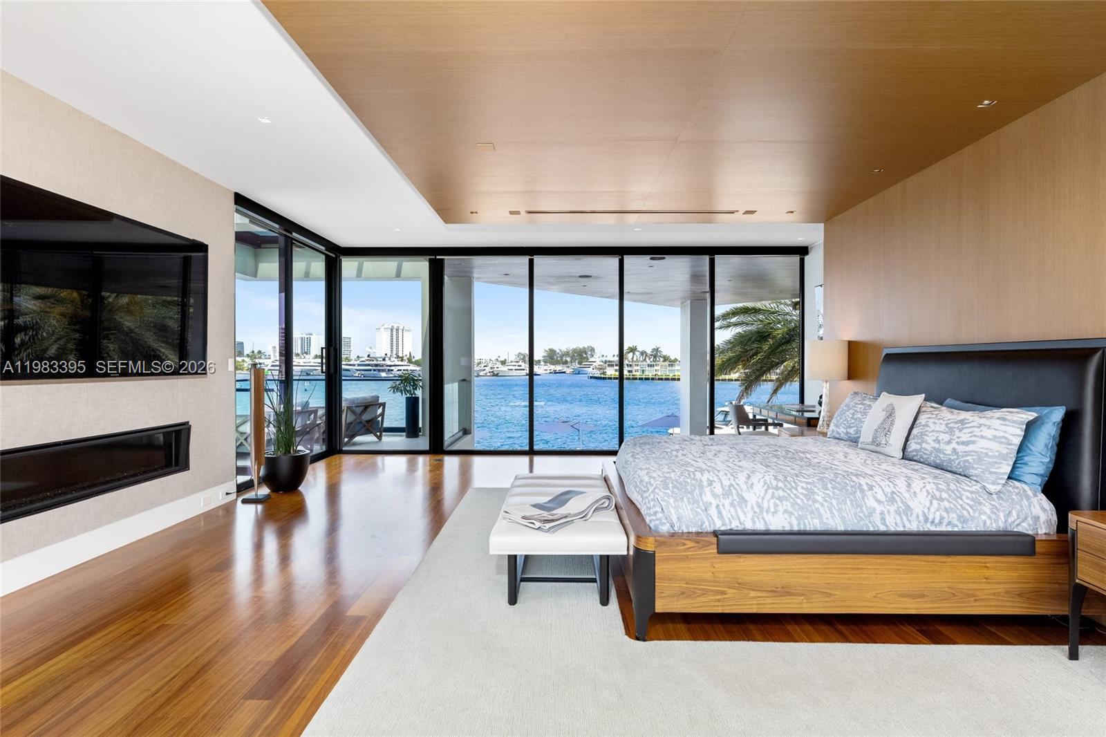 ISLA BAHIA - Residential