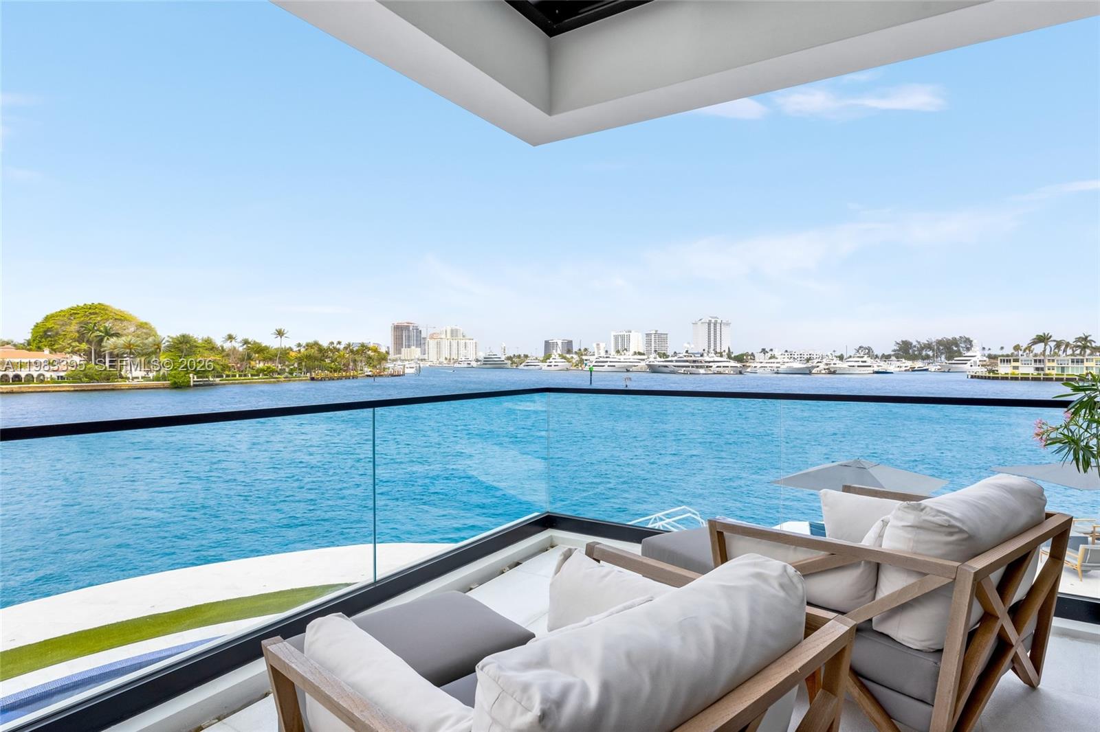 ISLA BAHIA - Residential