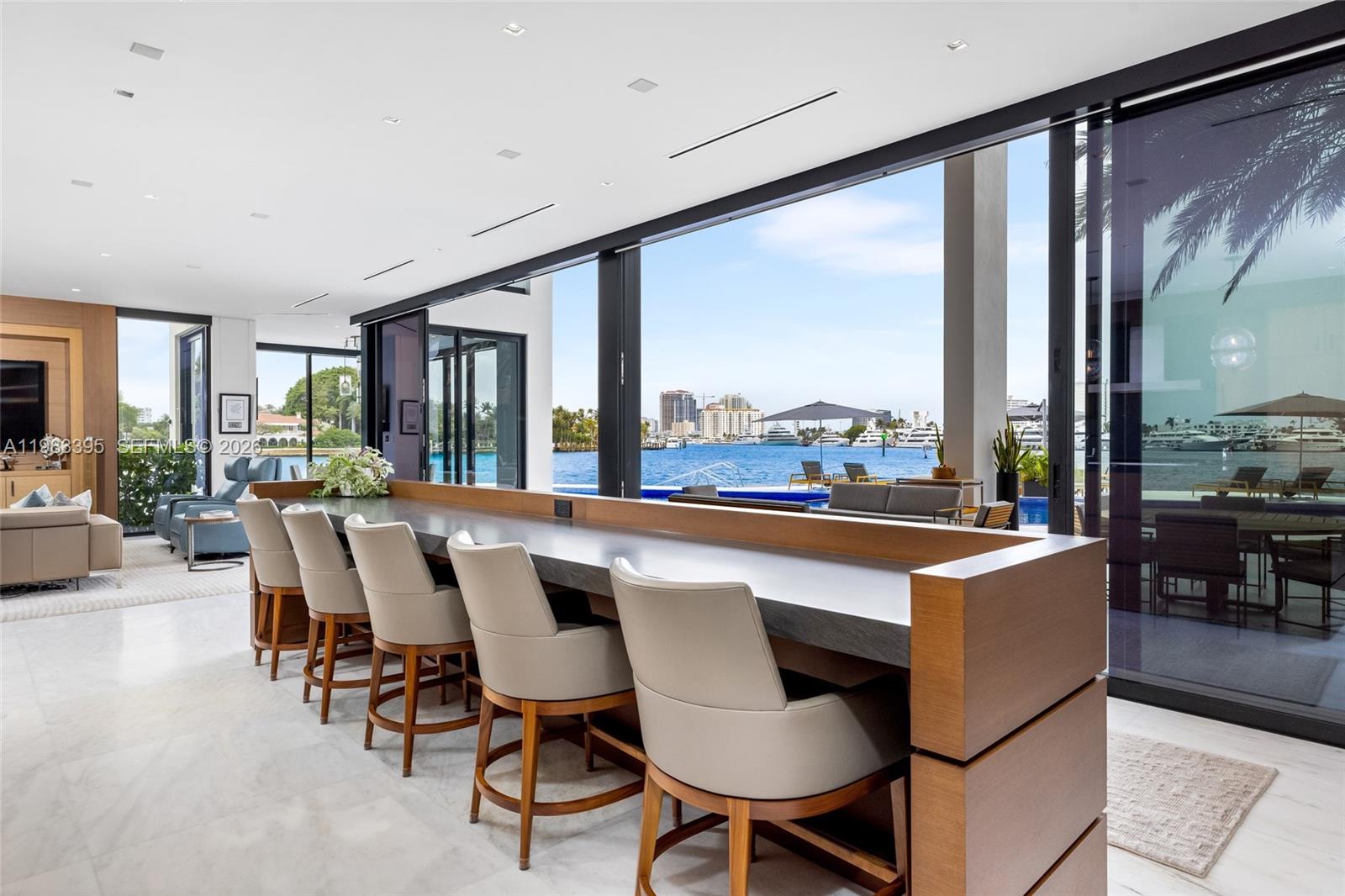 ISLA BAHIA - Residential