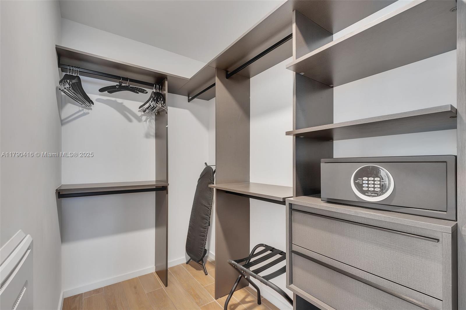 MAP OF MIAMI DADE CO. FL. - Residential