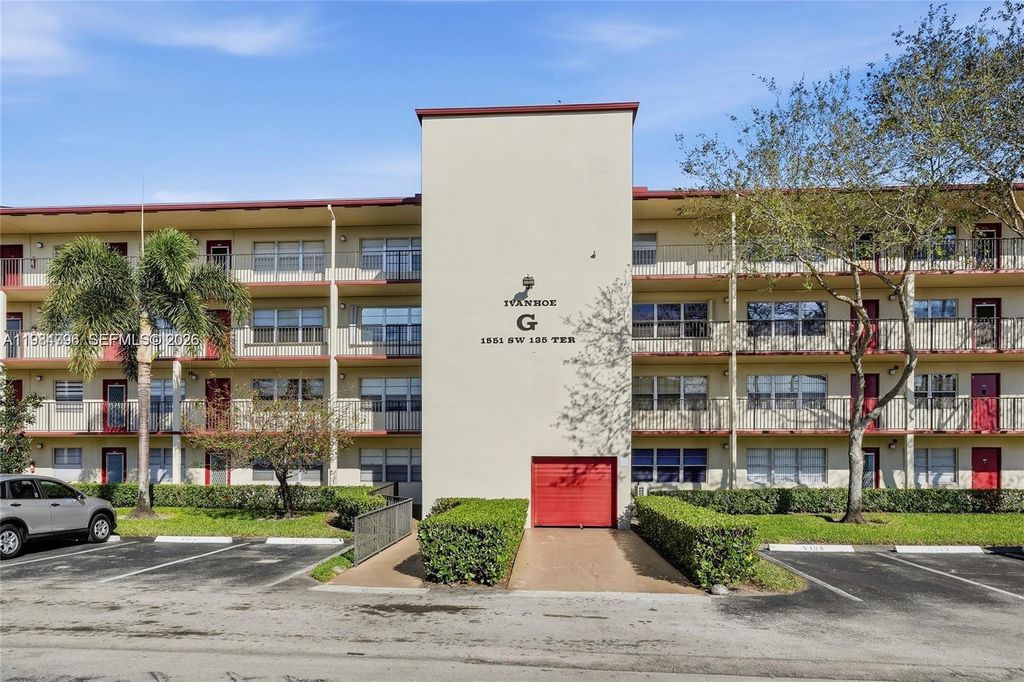Photo of 1551 SW 135th Ter #111G, Pembroke Pines, FL 33027 (MLS # A11984796)