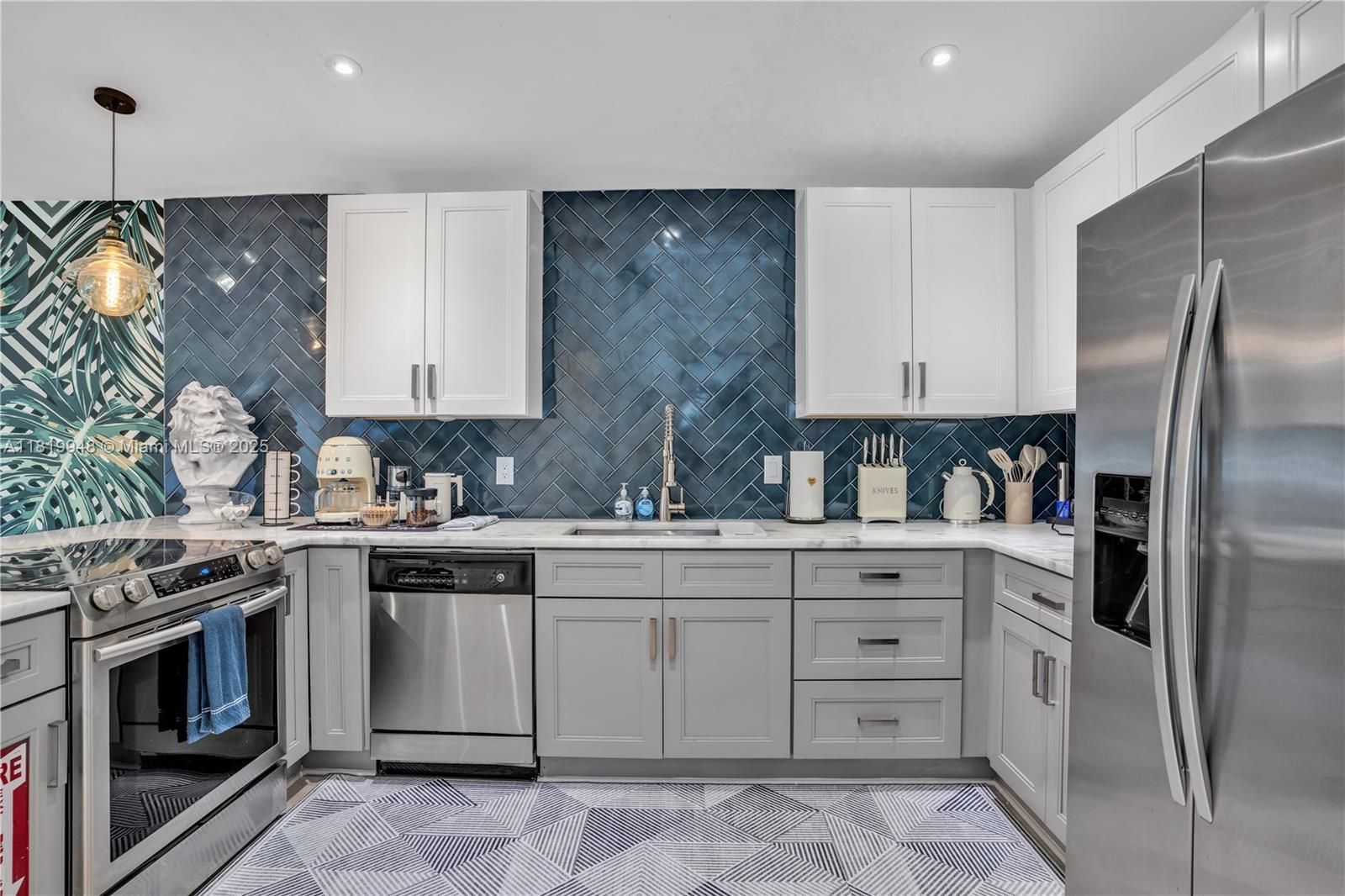 1229 NE 17th Ave