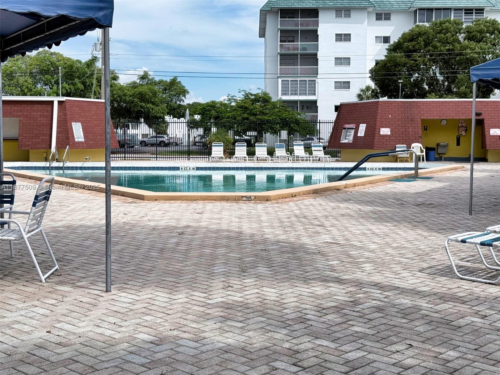 CASTLE APARTMENTS 16 COND - Residential