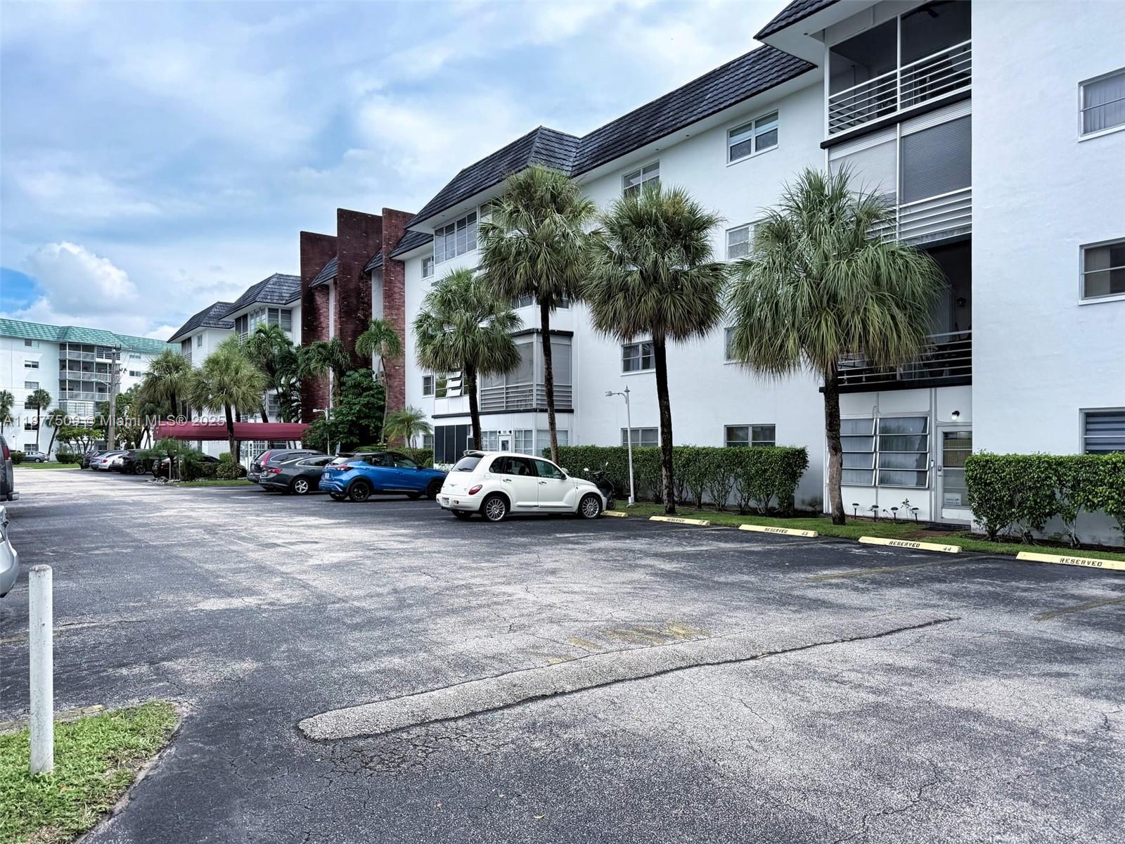 CASTLE APARTMENTS 16 COND - Residential