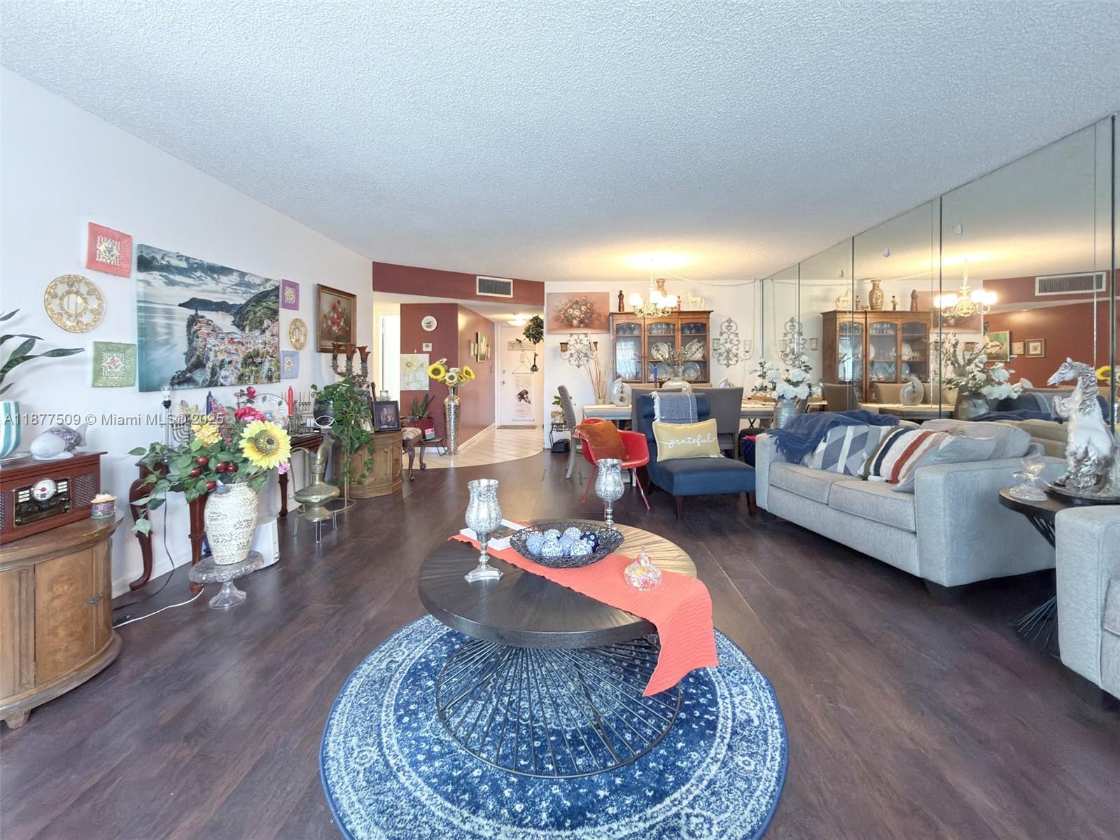 CASTLE APARTMENTS 16 COND - Residential