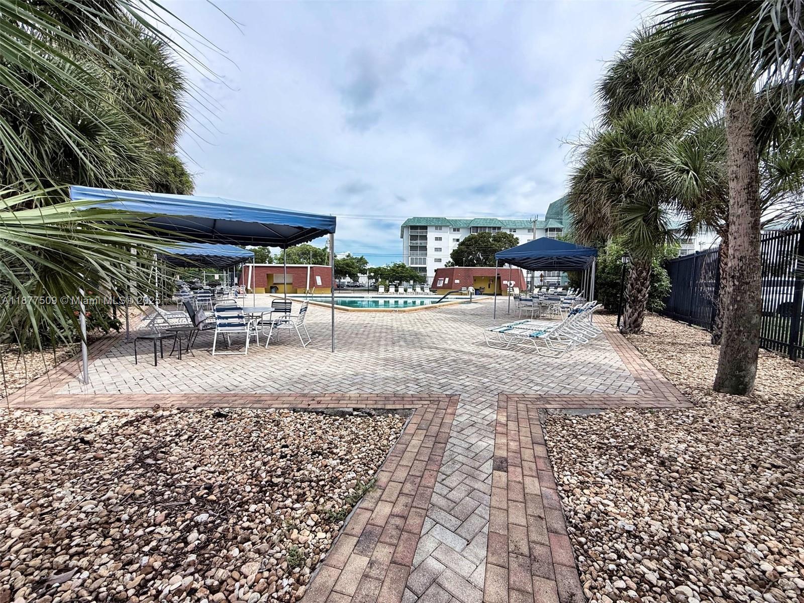 CASTLE APARTMENTS 16 COND - Residential