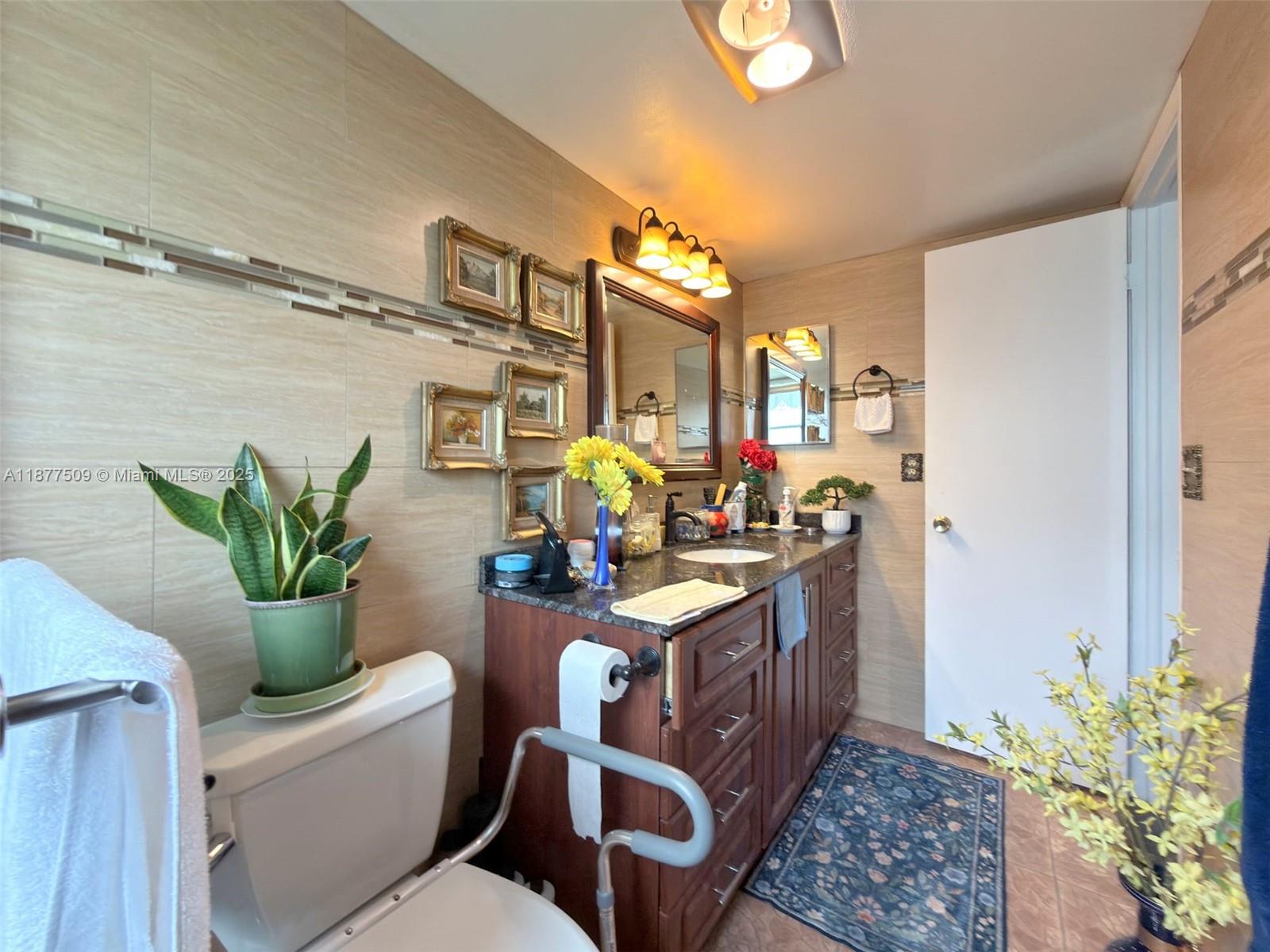 CASTLE APARTMENTS 16 COND - Residential