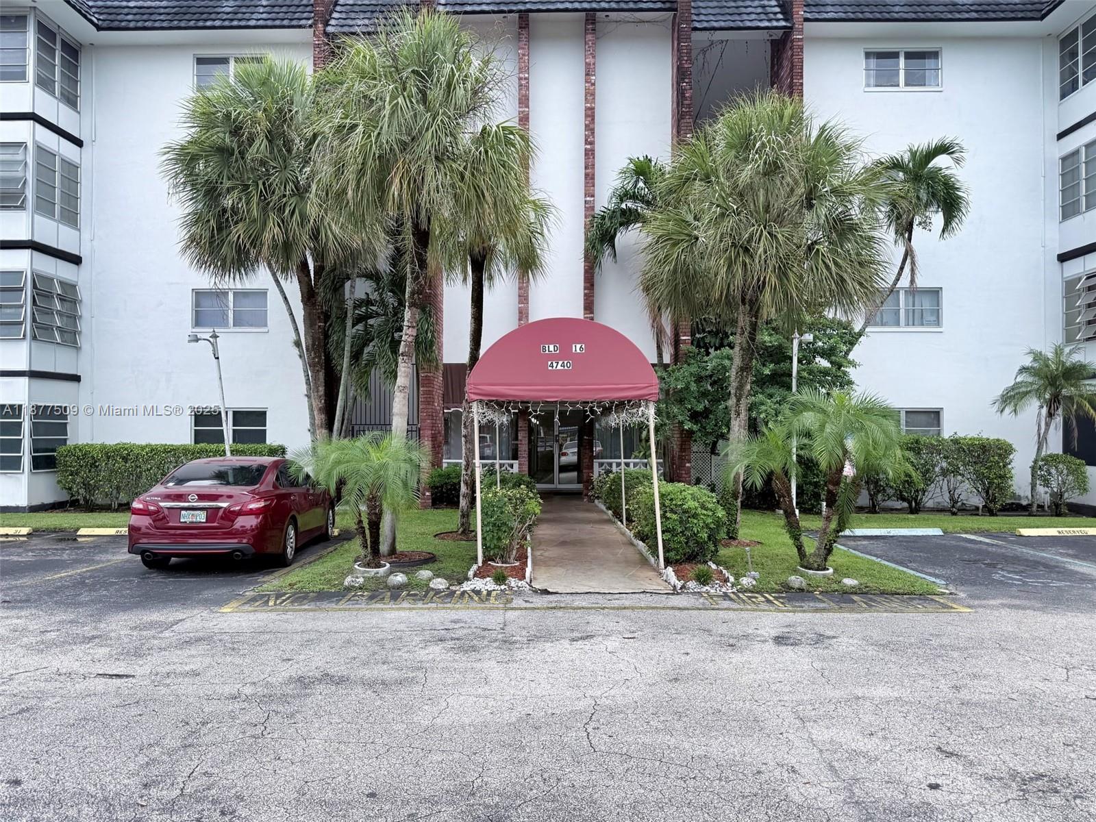 CASTLE APARTMENTS 16 COND - Residential