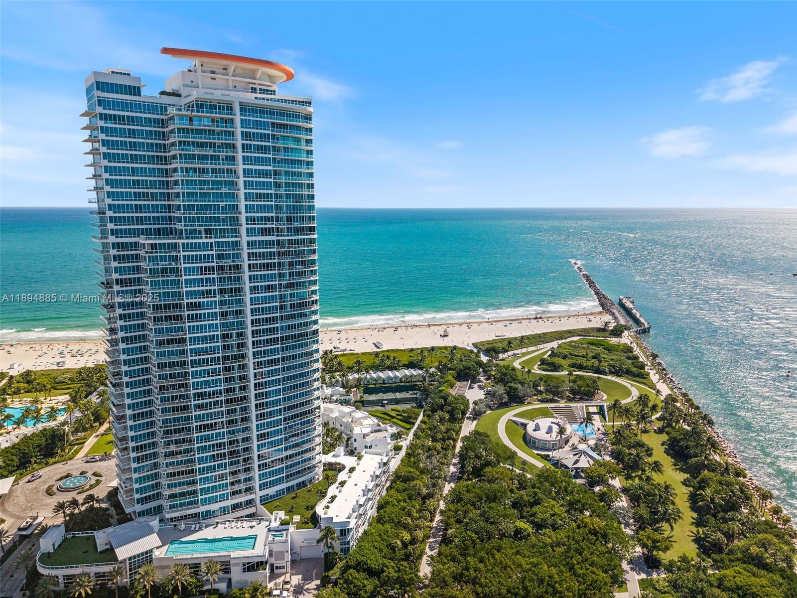 CONTINUUM ON SOUTH BEACH - Residential