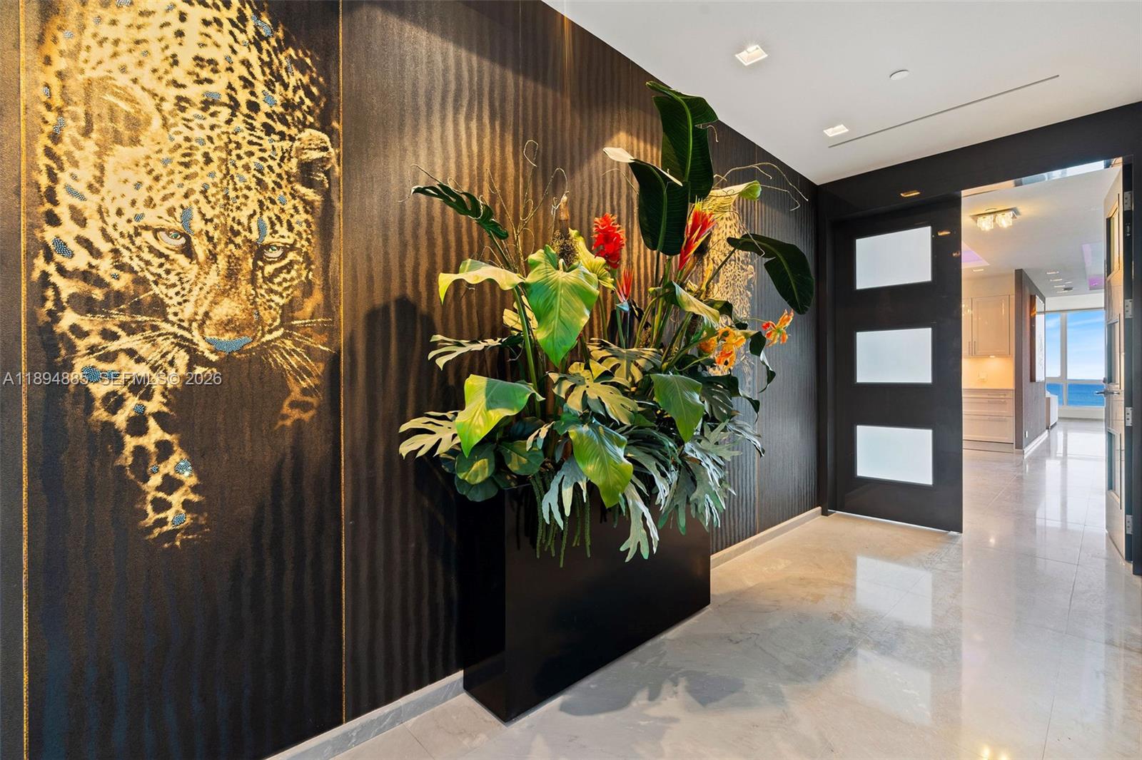 CONTINUUM ON SOUTH BEACH - Residential