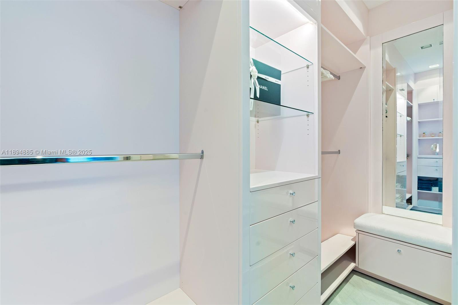 CONTINUUM ON SOUTH BEACH - Residential