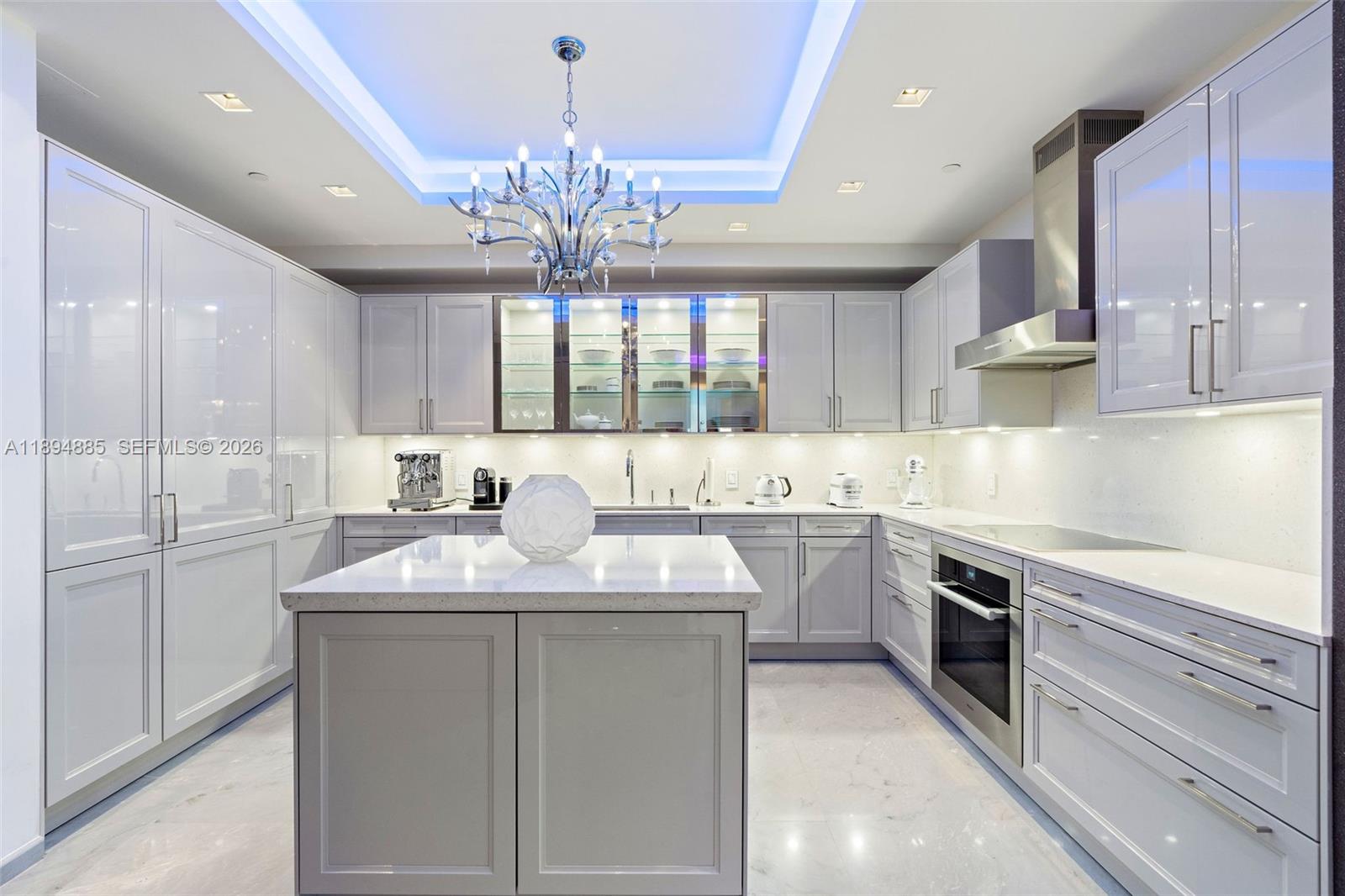 CONTINUUM ON SOUTH BEACH - Residential