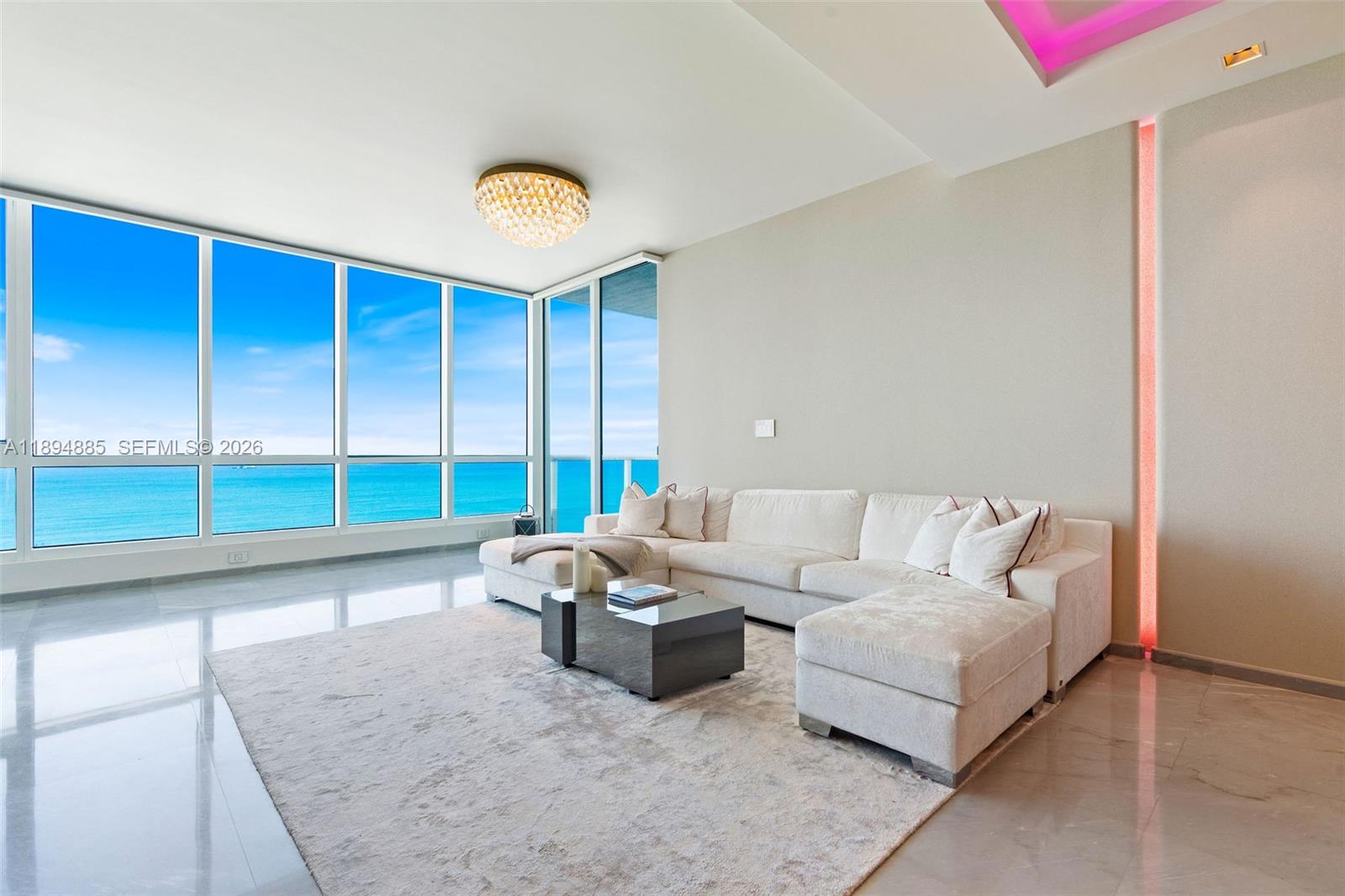 CONTINUUM ON SOUTH BEACH - Residential
