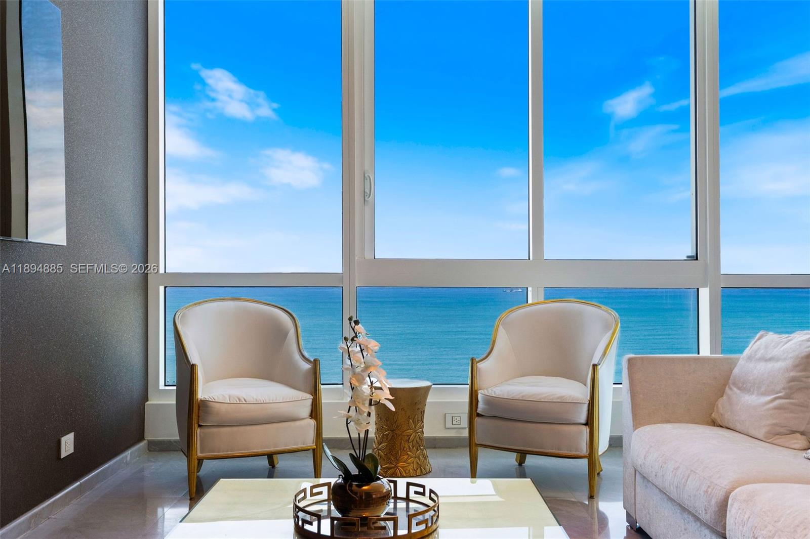 CONTINUUM ON SOUTH BEACH - Residential