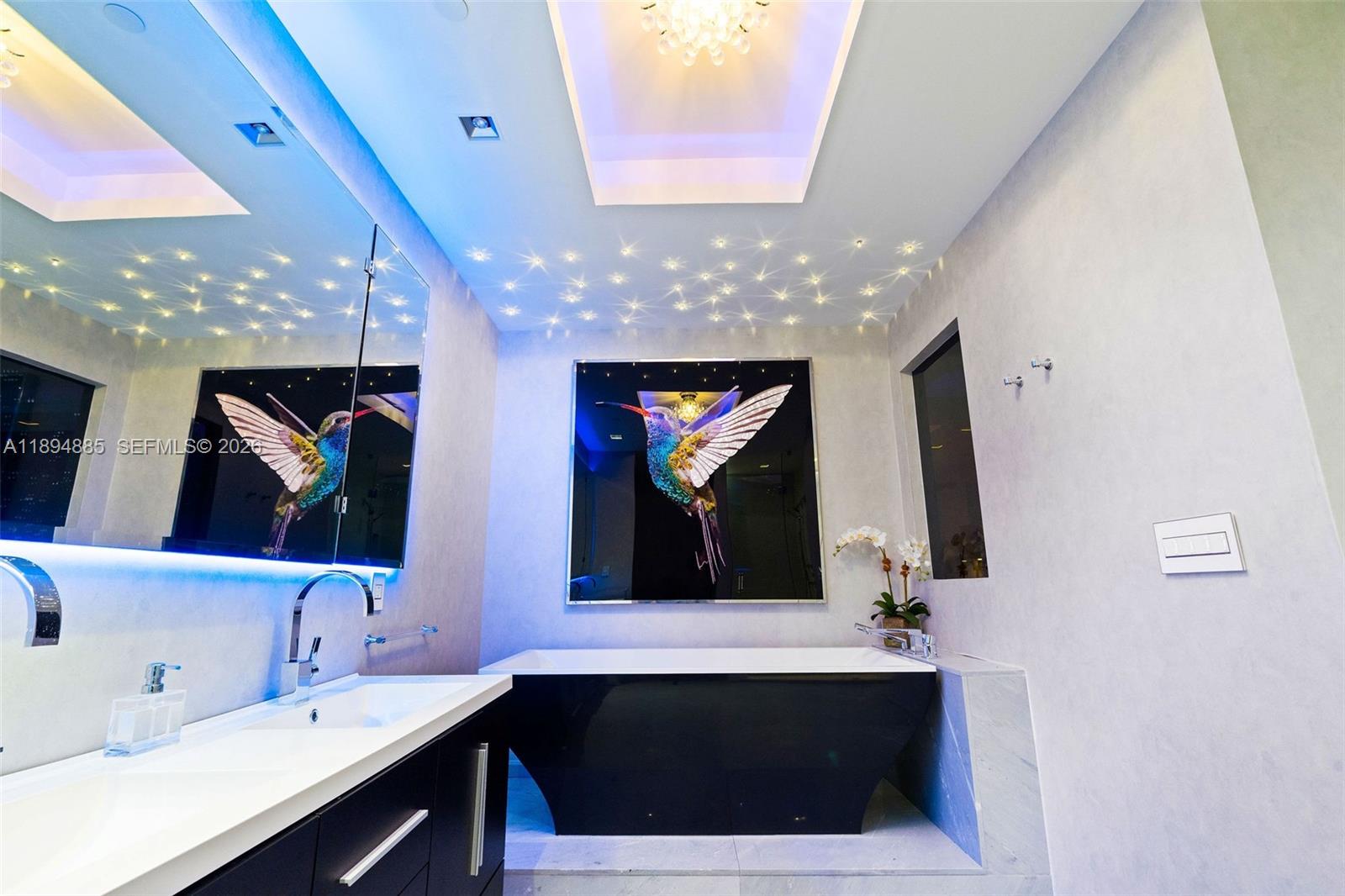 CONTINUUM ON SOUTH BEACH - Residential