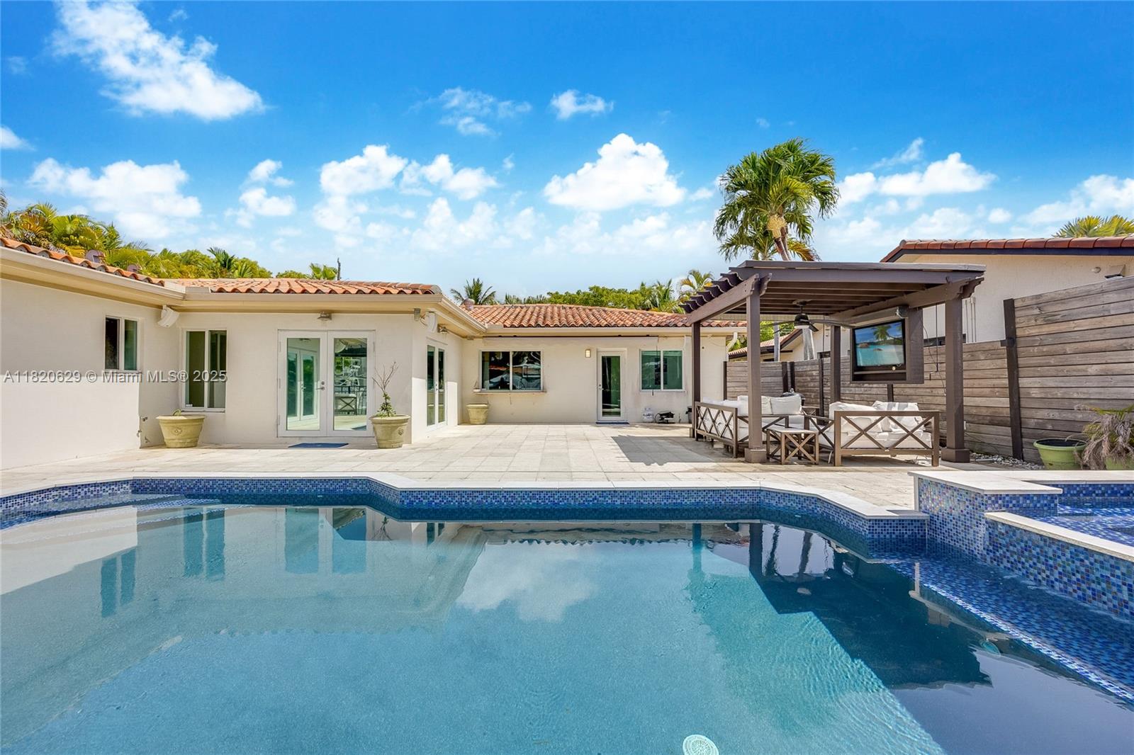 VENETIAN SEC KEYSTONE POI - Residential