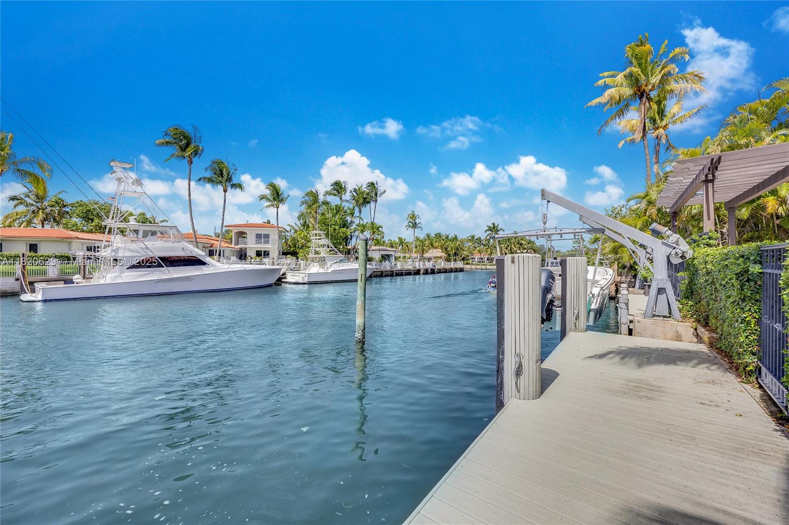 VENETIAN SEC KEYSTONE POI - Residential