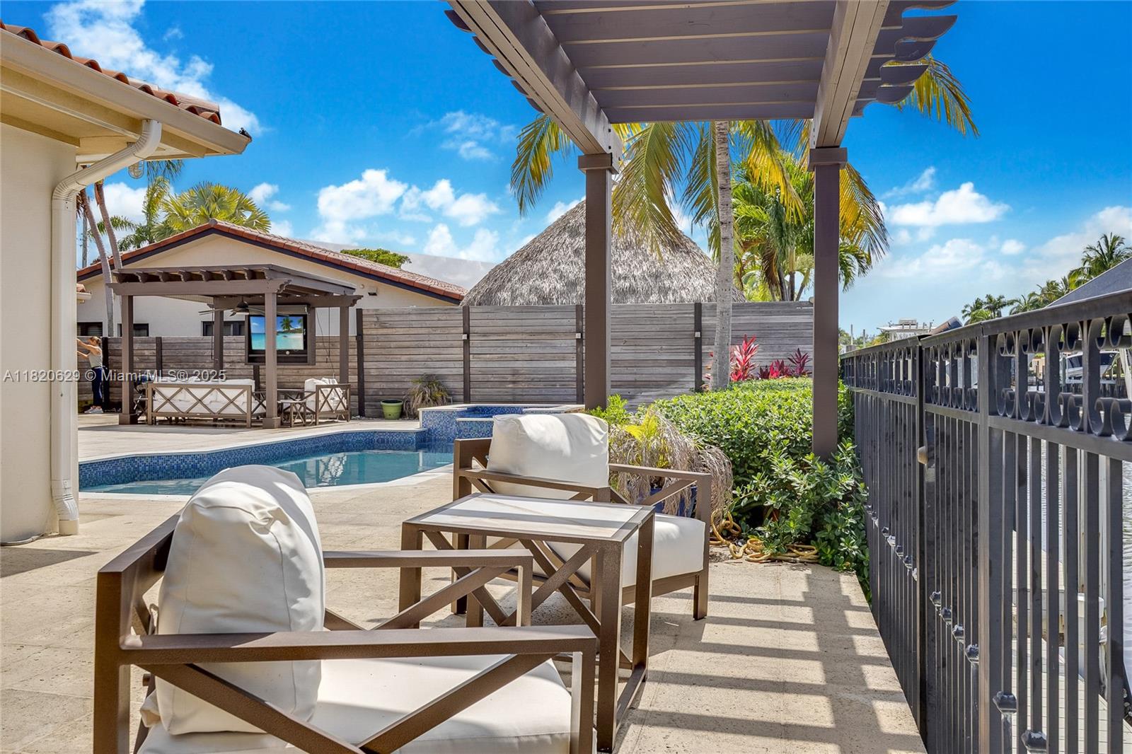 VENETIAN SEC KEYSTONE POI - Residential